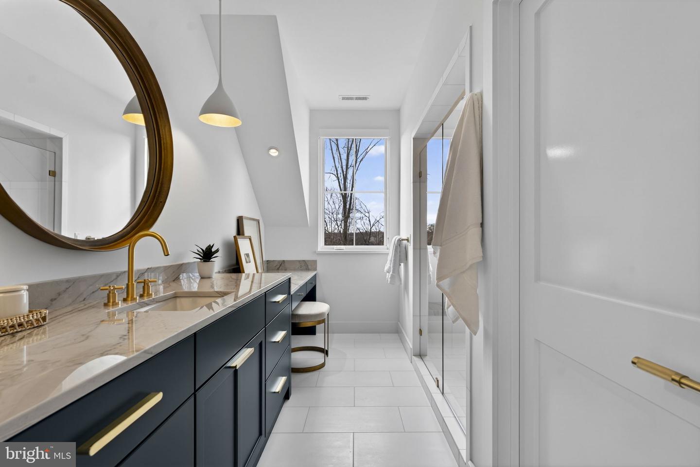 1 FOXTROT KNOLL LN, MIDDLEBURG, Virginia 20117, 4 Bedrooms Bedrooms, ,4 BathroomsBathrooms,Residential,For sale,1 FOXTROT KNOLL LN,VALO2114350 MLS # VALO2114350