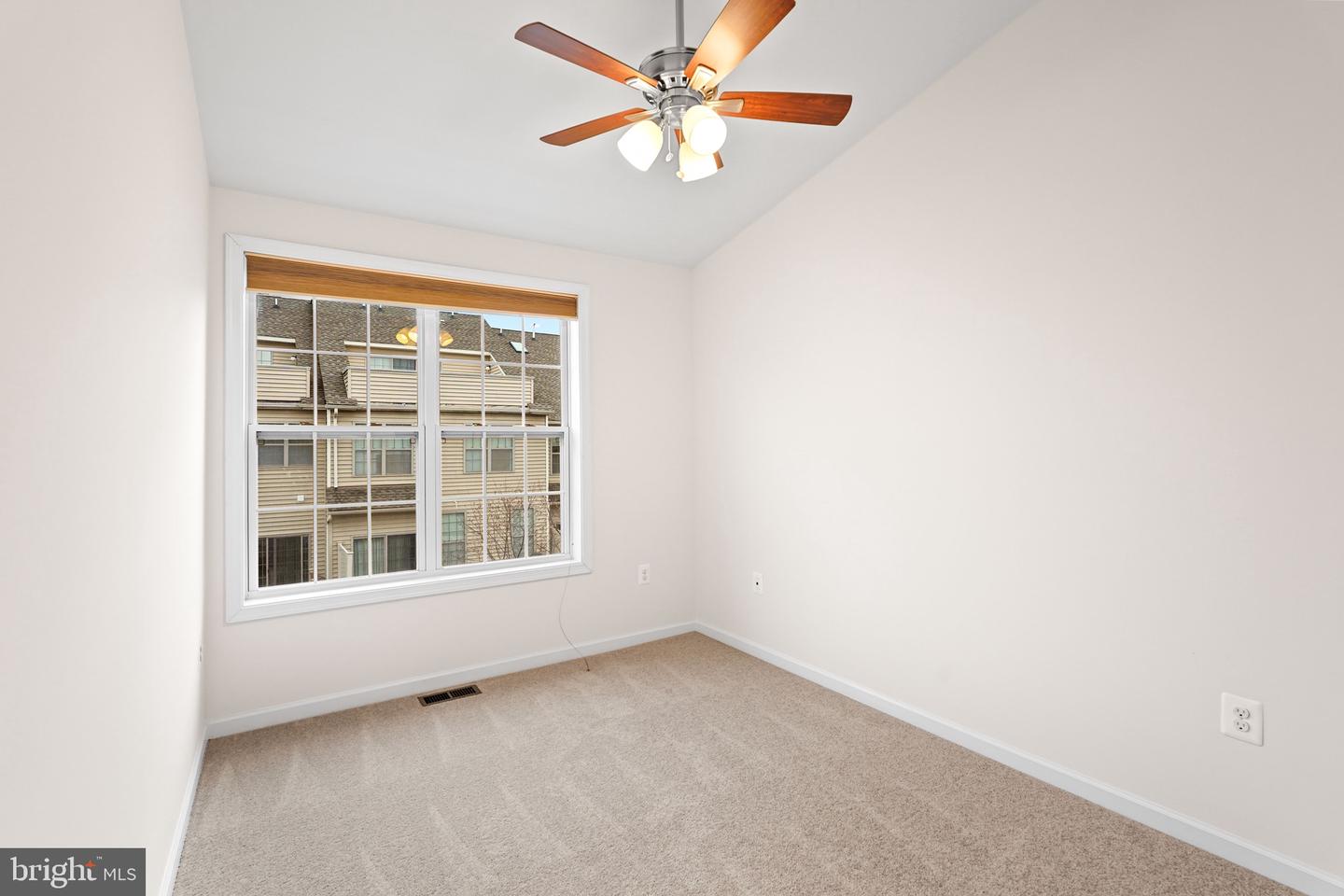 22550 OCEAN CLIFF SQ, ASHBURN, Virginia 20148, 4 Bedrooms Bedrooms, ,3 BathroomsBathrooms,Residential,For sale,22550 OCEAN CLIFF SQ,VALO2114386 MLS # VALO2114386