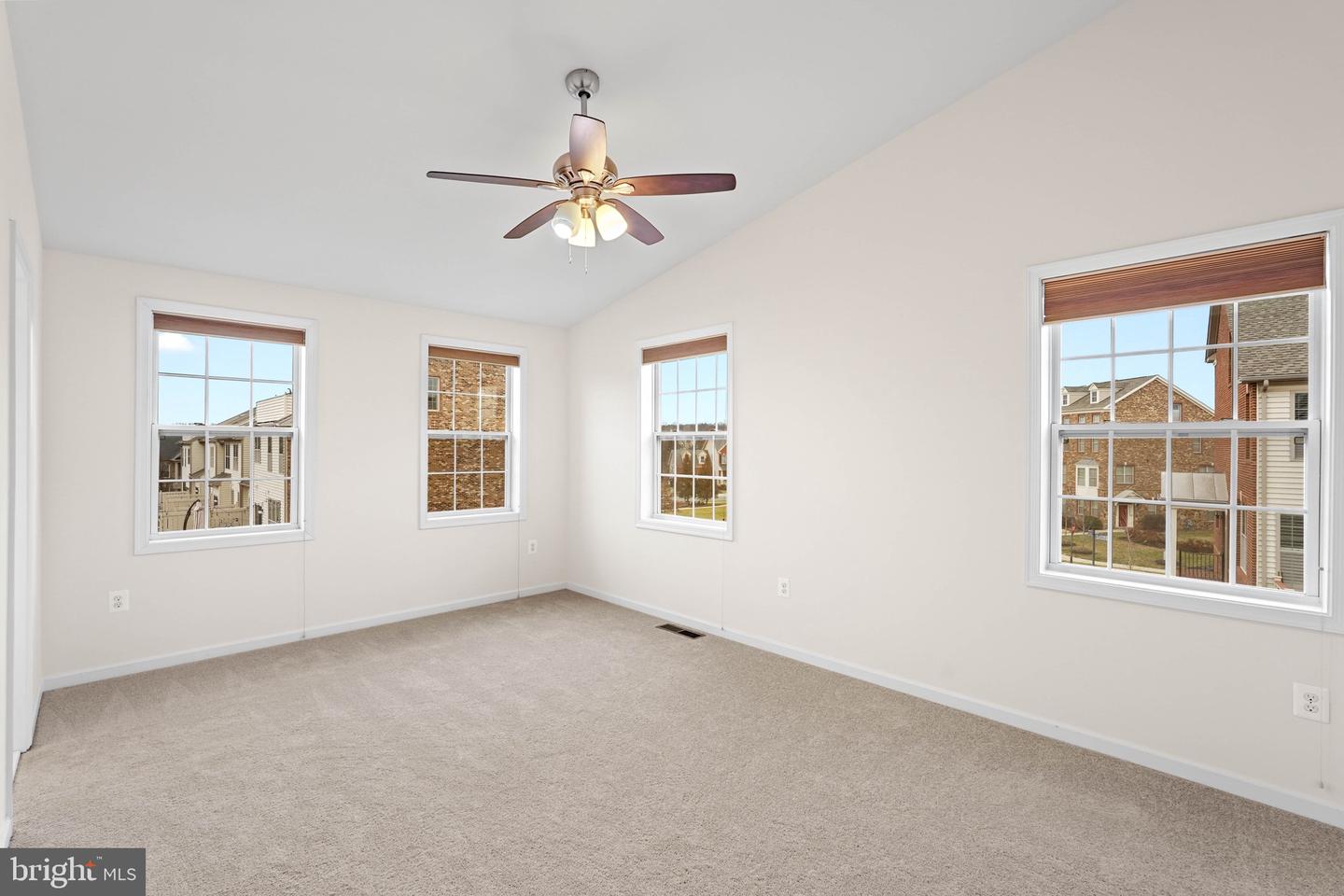 22550 OCEAN CLIFF SQ, ASHBURN, Virginia 20148, 4 Bedrooms Bedrooms, ,3 BathroomsBathrooms,Residential,For sale,22550 OCEAN CLIFF SQ,VALO2114386 MLS # VALO2114386