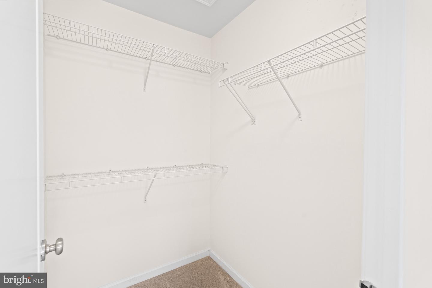 22550 OCEAN CLIFF SQ, ASHBURN, Virginia 20148, 4 Bedrooms Bedrooms, ,3 BathroomsBathrooms,Residential,For sale,22550 OCEAN CLIFF SQ,VALO2114386 MLS # VALO2114386