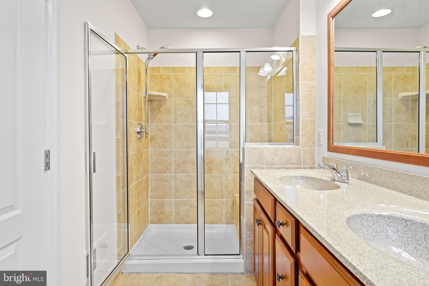 22550 OCEAN CLIFF SQ, ASHBURN, Virginia 20148, 4 Bedrooms Bedrooms, ,3 BathroomsBathrooms,Residential,For sale,22550 OCEAN CLIFF SQ,VALO2114386 MLS # VALO2114386