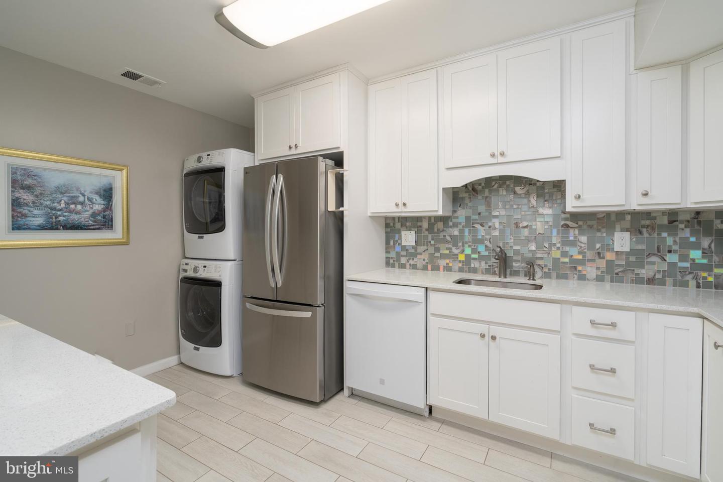 9713 KINGS CROWN CT #102, FAIRFAX, Virginia 22031, 2 Bedrooms Bedrooms, ,2 BathroomsBathrooms,Residential,For sale,9713 KINGS CROWN CT #102,VAFX2287068 MLS # VAFX2287068