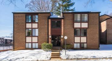 9713 KINGS CROWN CT #102, FAIRFAX, Virginia 22031, 2 Bedrooms Bedrooms, ,2 BathroomsBathrooms,Residential,For sale,9713 KINGS CROWN CT #102,VAFX2287068 MLS # VAFX2287068