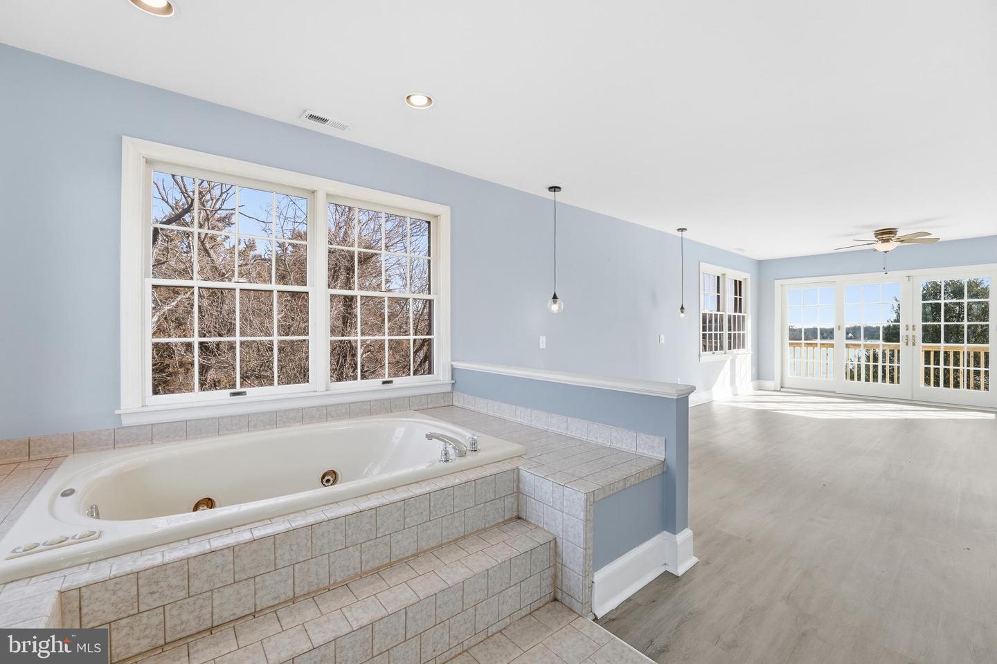 6743 LAKE DR, WARRENTON, Virginia 20187, 4 Bedrooms Bedrooms, 12 Rooms Rooms,3 BathroomsBathrooms,Residential,For sale,6743 LAKE DR,VAFQ2020240 MLS # VAFQ2020240