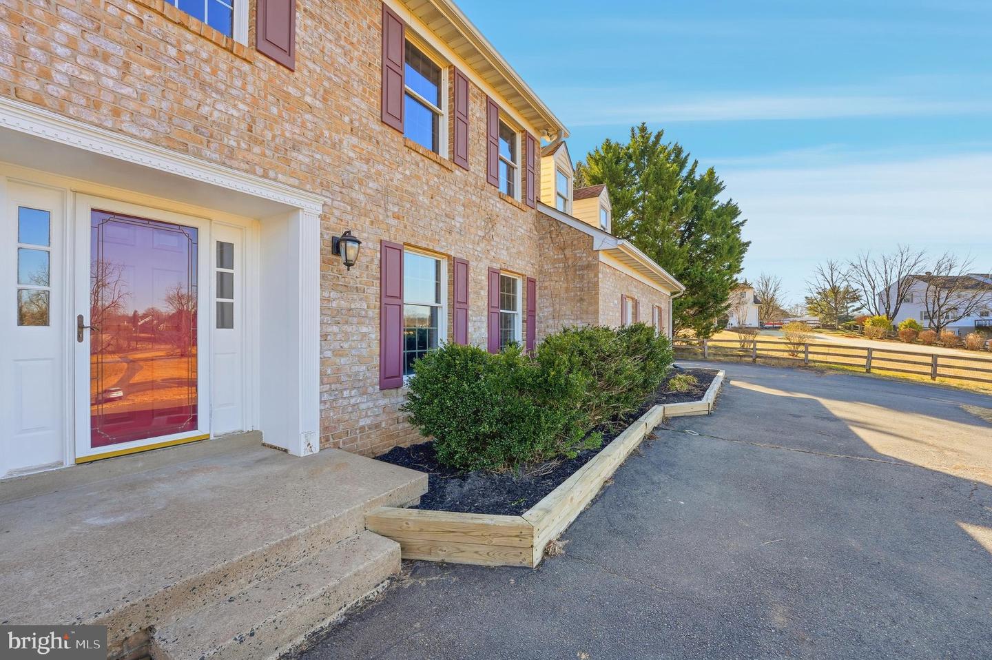 6743 LAKE DR, WARRENTON, Virginia 20187, 4 Bedrooms Bedrooms, 12 Rooms Rooms,3 BathroomsBathrooms,Residential,For sale,6743 LAKE DR,VAFQ2020240 MLS # VAFQ2020240