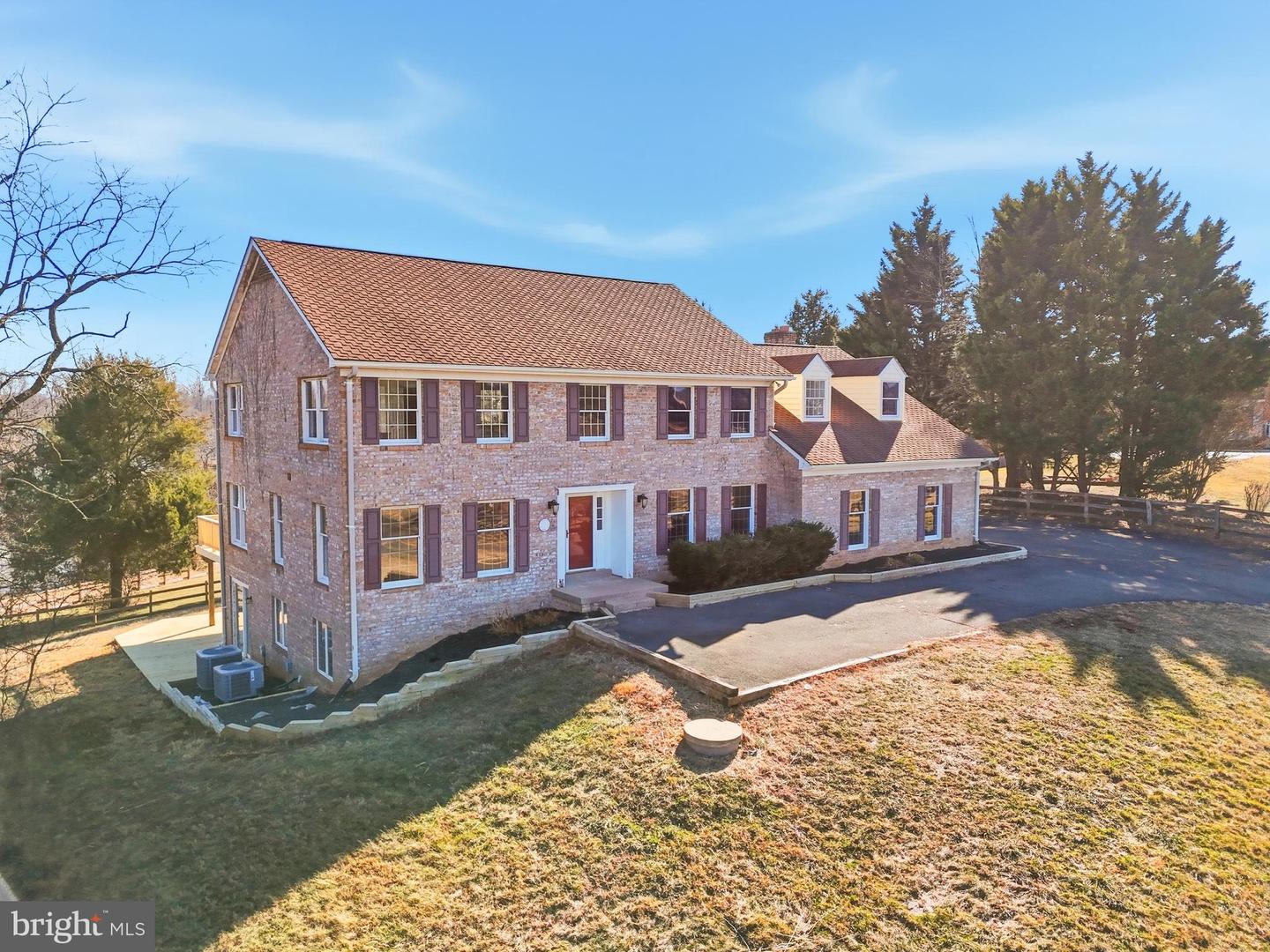 6743 LAKE DR, WARRENTON, Virginia 20187, 4 Bedrooms Bedrooms, 12 Rooms Rooms,3 BathroomsBathrooms,Residential,For sale,6743 LAKE DR,VAFQ2020240 MLS # VAFQ2020240