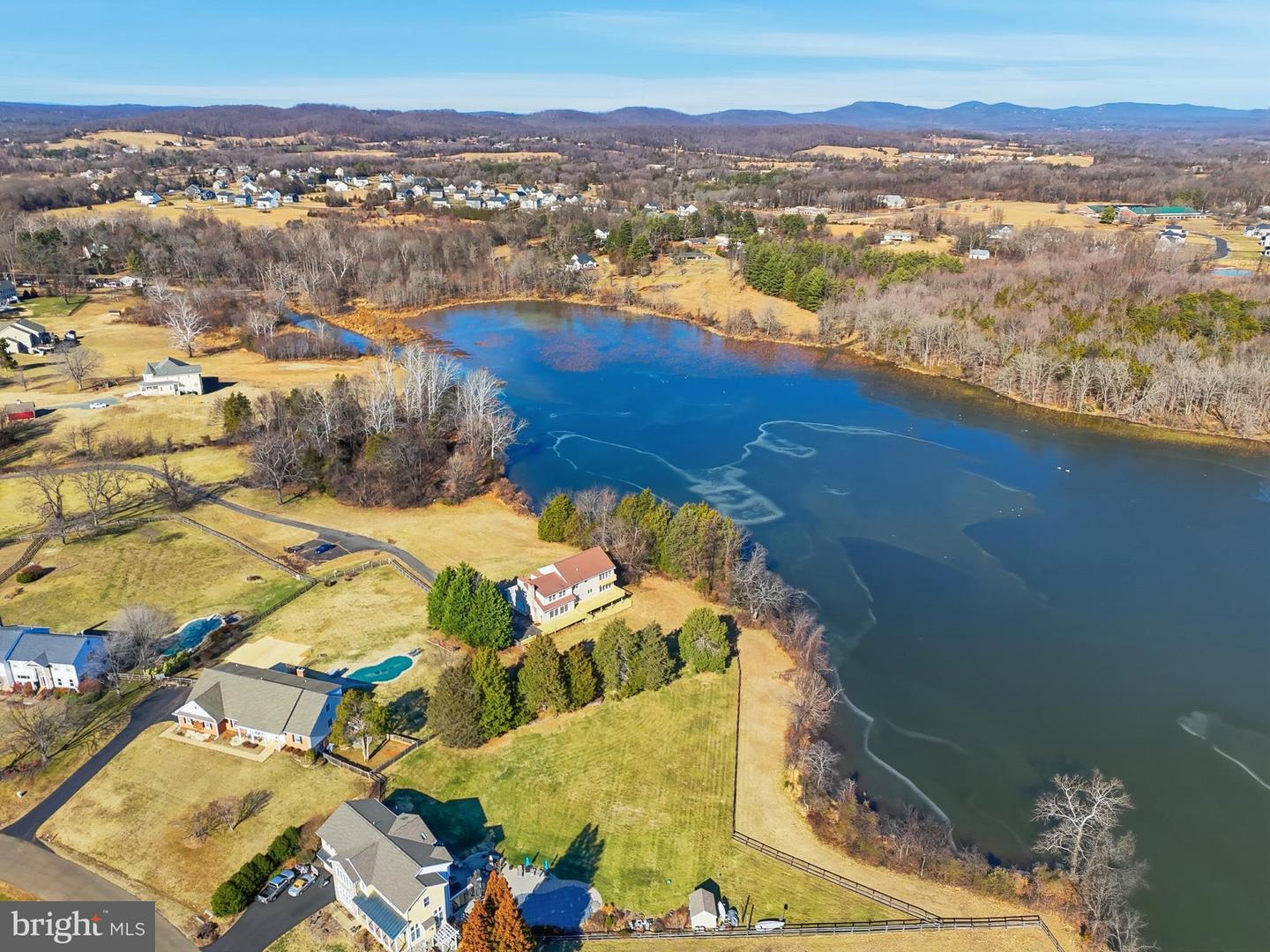 6743 LAKE DR, WARRENTON, Virginia 20187, 4 Bedrooms Bedrooms, 12 Rooms Rooms,3 BathroomsBathrooms,Residential,For sale,6743 LAKE DR,VAFQ2020240 MLS # VAFQ2020240