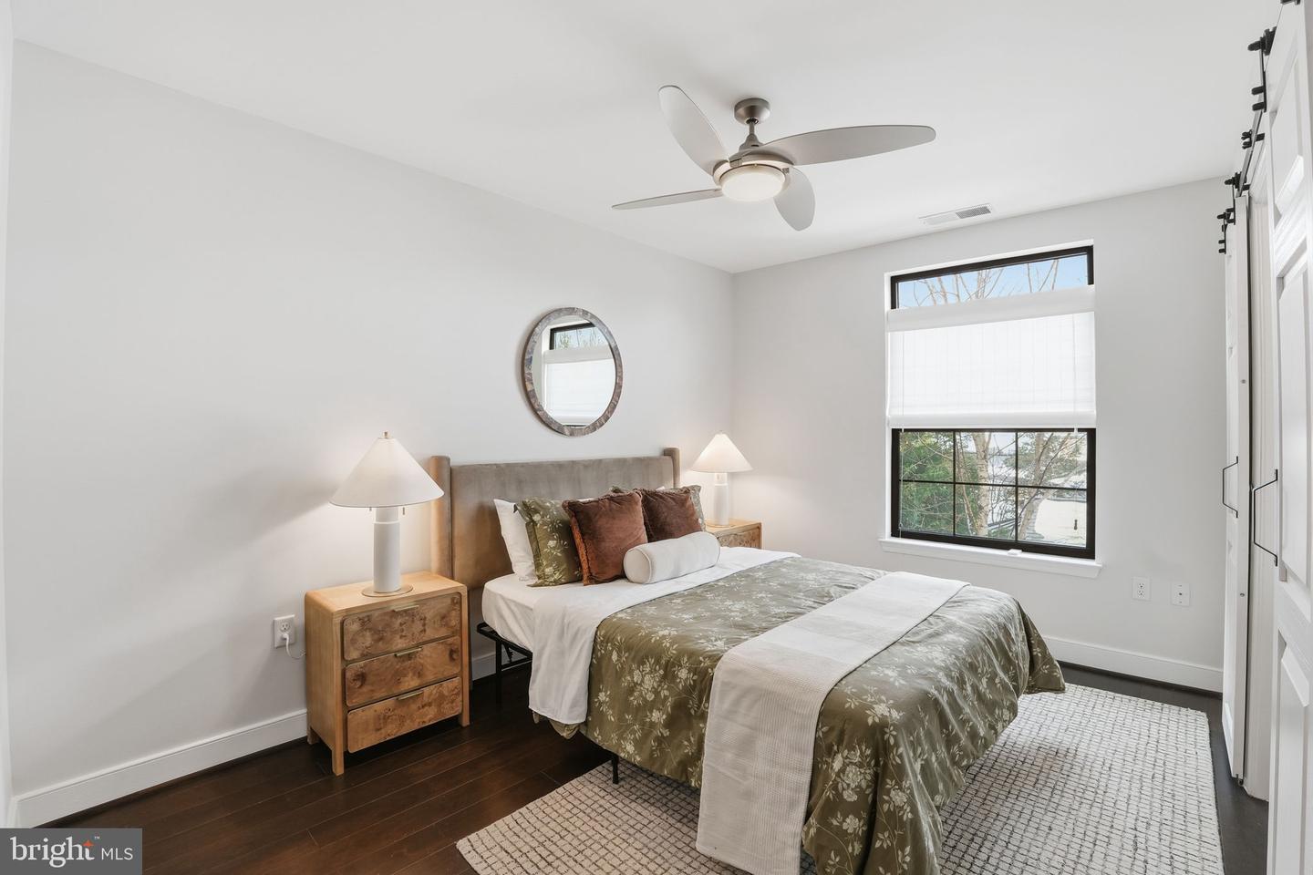 2702 LANGSTON BLVD #4B, ARLINGTON, Virginia 22201, 2 Bedrooms Bedrooms, ,2 BathroomsBathrooms,Residential,For sale,2702 LANGSTON BLVD #4B,VAAR2068026 MLS # VAAR2068026