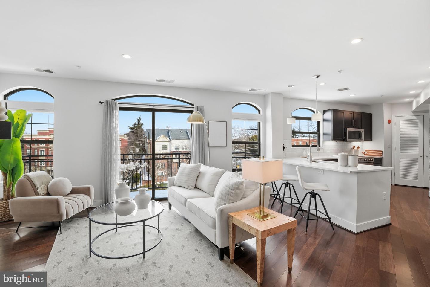 2702 LANGSTON BLVD #4B, ARLINGTON, Virginia 22201, 2 Bedrooms Bedrooms, ,2 BathroomsBathrooms,Residential,For sale,2702 LANGSTON BLVD #4B,VAAR2068026 MLS # VAAR2068026