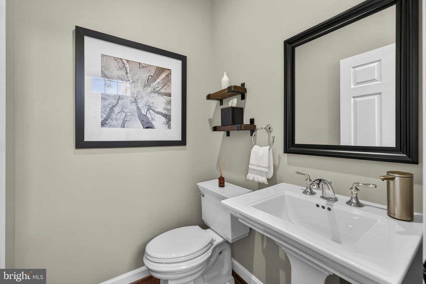 18544 PERDIDO BAY TER, LEESBURG, Virginia 20176, 3 Bedrooms Bedrooms, ,3 BathroomsBathrooms,Residential,For sale,18544 PERDIDO BAY TER,VALO2114534 MLS # VALO2114534