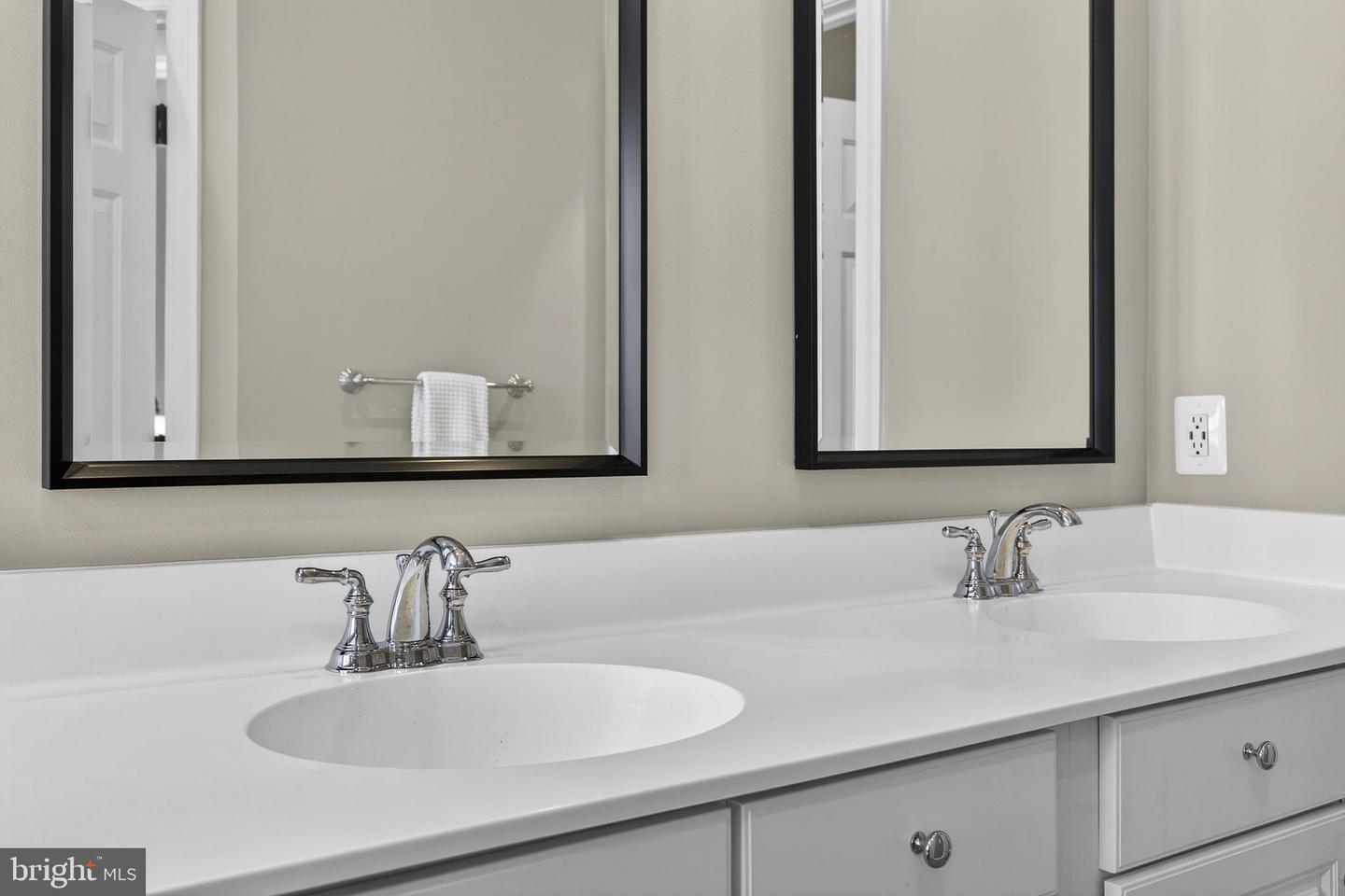 18544 PERDIDO BAY TER, LEESBURG, Virginia 20176, 3 Bedrooms Bedrooms, ,3 BathroomsBathrooms,Residential,For sale,18544 PERDIDO BAY TER,VALO2114534 MLS # VALO2114534