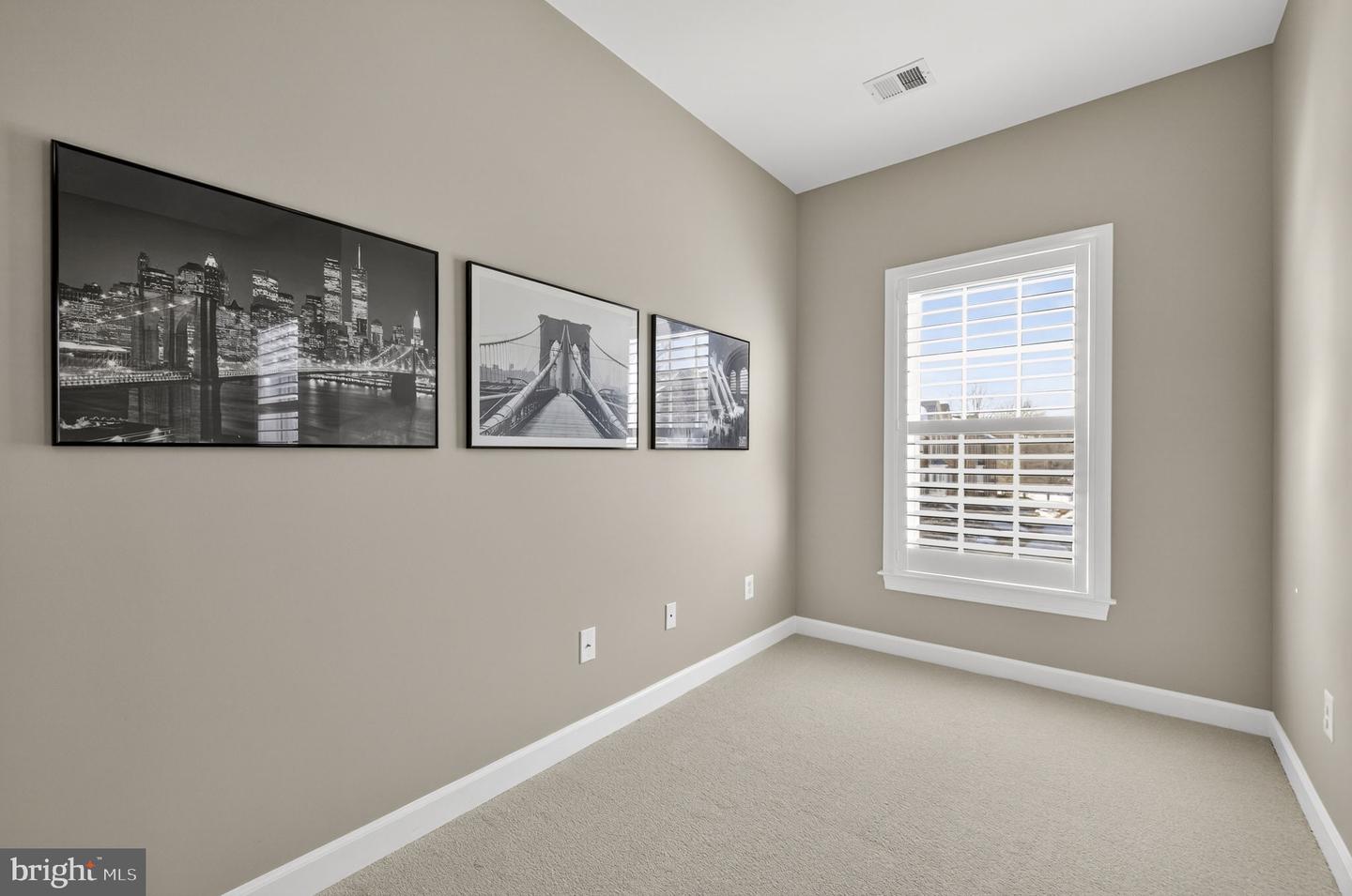 18544 PERDIDO BAY TER, LEESBURG, Virginia 20176, 3 Bedrooms Bedrooms, ,3 BathroomsBathrooms,Residential,For sale,18544 PERDIDO BAY TER,VALO2114534 MLS # VALO2114534