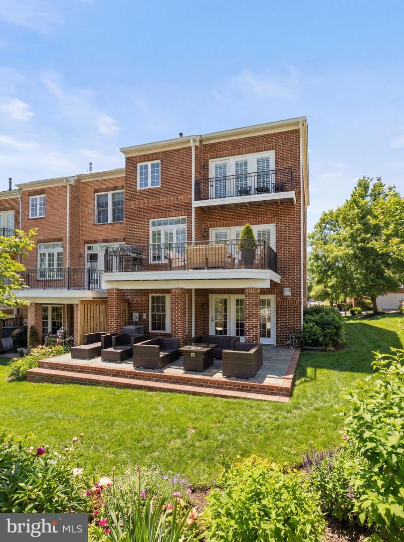 18544 PERDIDO BAY TER, LEESBURG, Virginia 20176, 3 Bedrooms Bedrooms, ,3 BathroomsBathrooms,Residential,For sale,18544 PERDIDO BAY TER,VALO2114534 MLS # VALO2114534