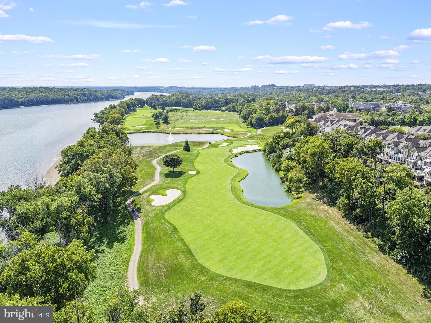 18544 PERDIDO BAY TER, LEESBURG, Virginia 20176, 3 Bedrooms Bedrooms, ,3 BathroomsBathrooms,Residential,For sale,18544 PERDIDO BAY TER,VALO2114534 MLS # VALO2114534