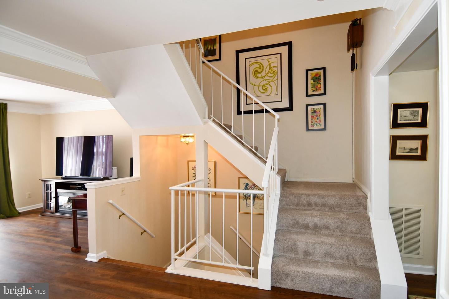 2697 MCGUFFEYS CT, WOODBRIDGE, Virginia 22191, 3 Bedrooms Bedrooms, ,2 BathroomsBathrooms,Residential,For sale,2697 MCGUFFEYS CT,VAPW2111146 MLS # VAPW2111146