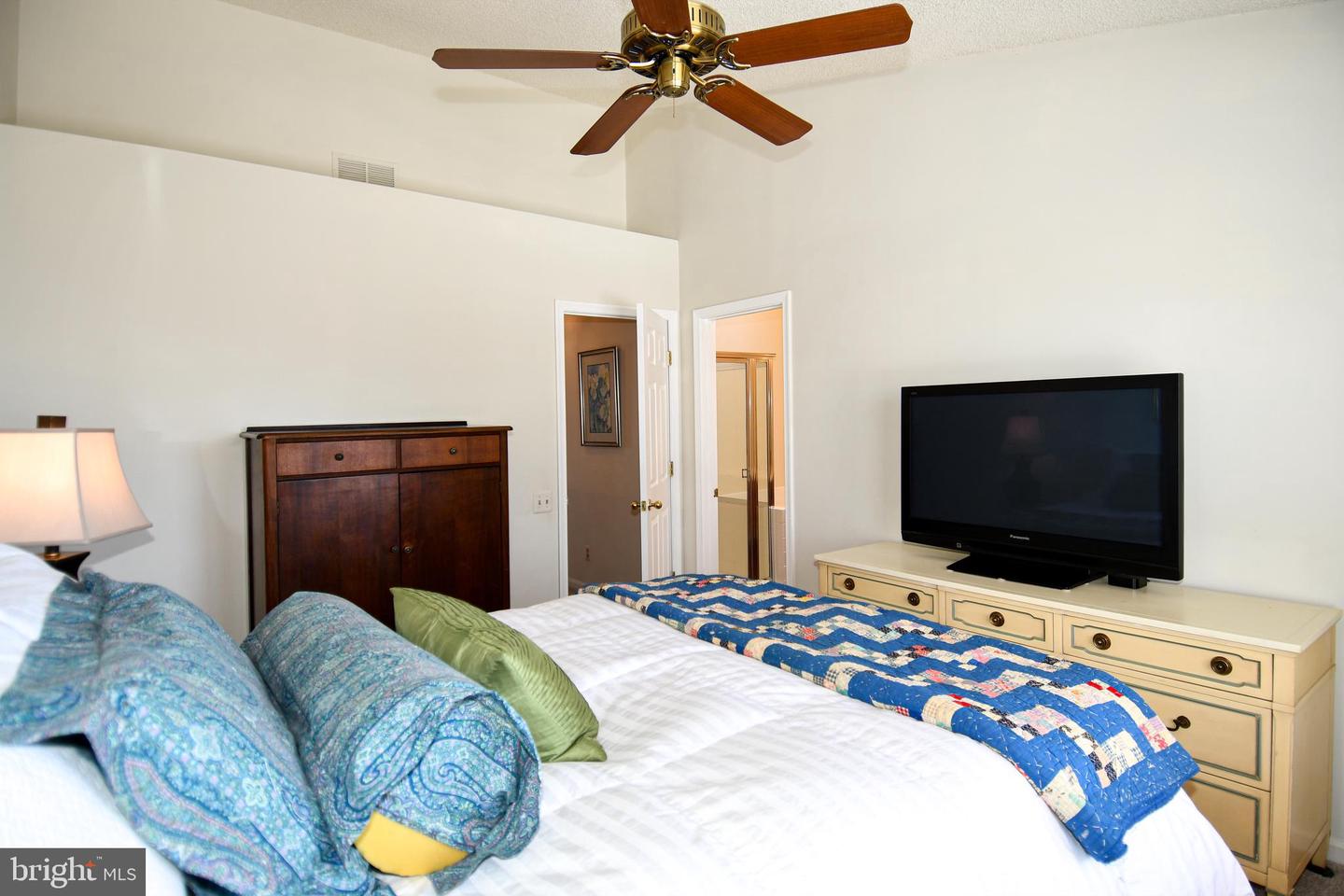 2697 MCGUFFEYS CT, WOODBRIDGE, Virginia 22191, 3 Bedrooms Bedrooms, ,2 BathroomsBathrooms,Residential,For sale,2697 MCGUFFEYS CT,VAPW2111146 MLS # VAPW2111146