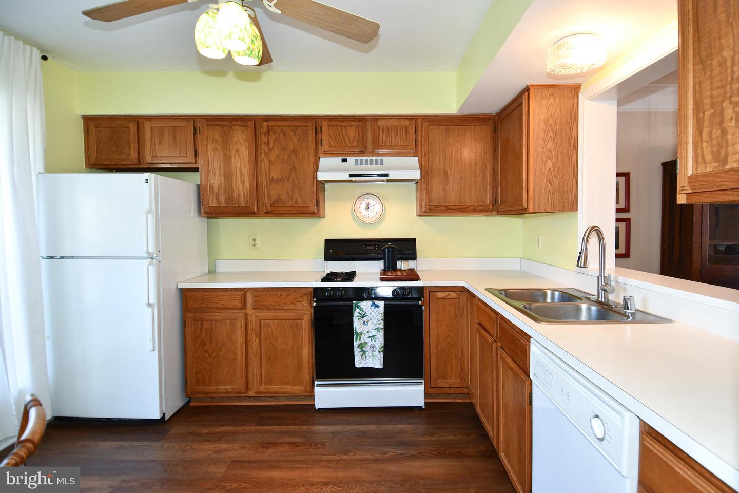 2697 MCGUFFEYS CT, WOODBRIDGE, Virginia 22191, 3 Bedrooms Bedrooms, ,2 BathroomsBathrooms,Residential,For sale,2697 MCGUFFEYS CT,VAPW2111146 MLS # VAPW2111146