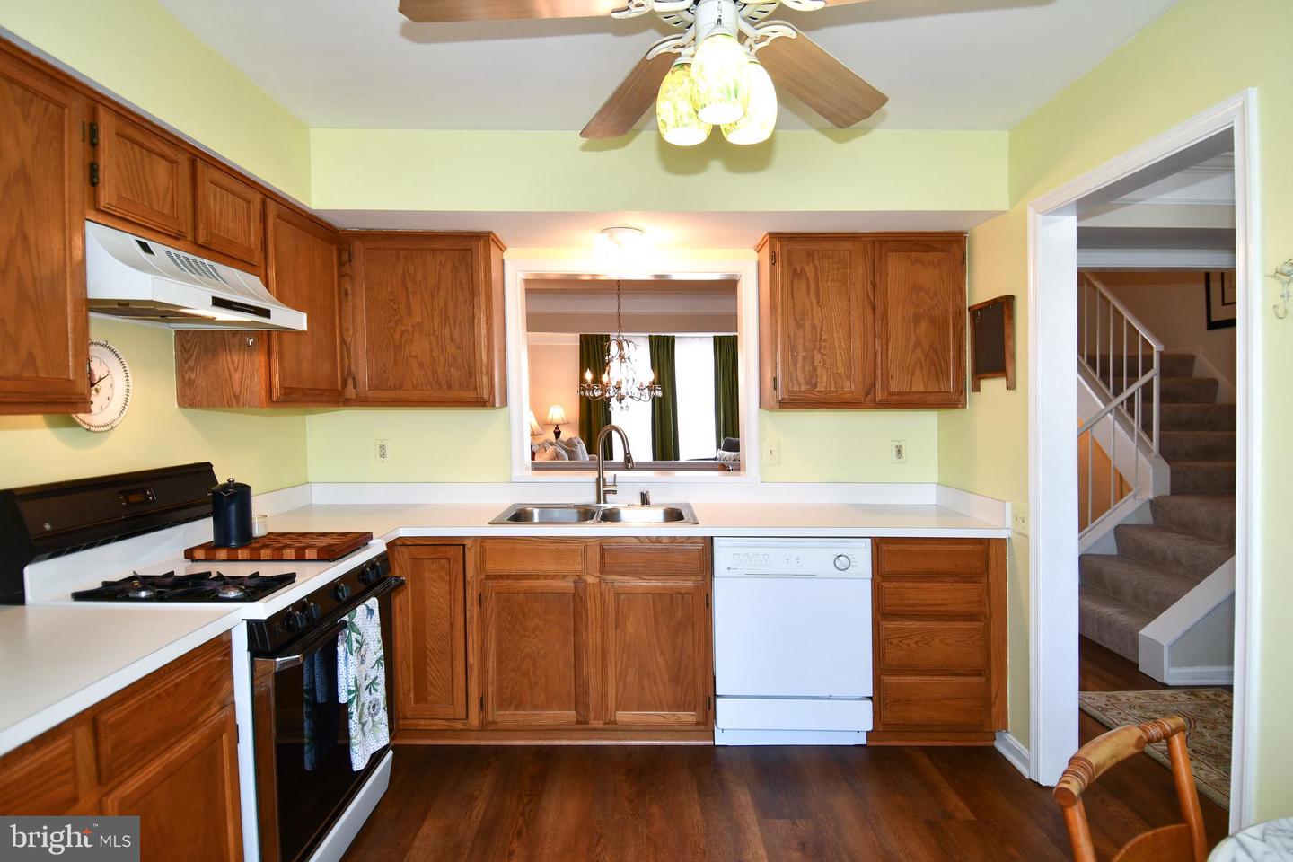 2697 MCGUFFEYS CT, WOODBRIDGE, Virginia 22191, 3 Bedrooms Bedrooms, ,2 BathroomsBathrooms,Residential,For sale,2697 MCGUFFEYS CT,VAPW2111146 MLS # VAPW2111146