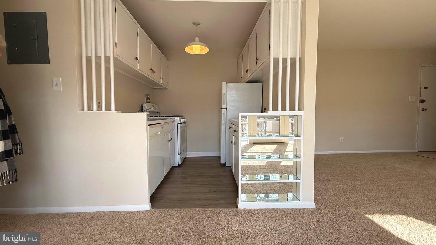 7717 DONNYBROOK CT #103, ANNANDALE, Virginia 22003, 2 Bedrooms Bedrooms, 6 Rooms Rooms,1 BathroomBathrooms,Residential,For sale,7717 DONNYBROOK CT #103,VAFX2287394 MLS # VAFX2287394