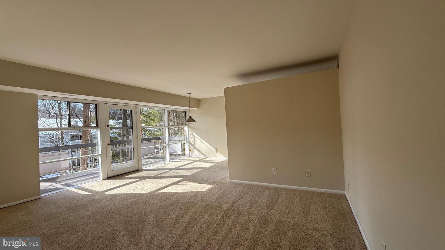 7717 DONNYBROOK CT #103, ANNANDALE, Virginia 22003, 2 Bedrooms Bedrooms, 6 Rooms Rooms,1 BathroomBathrooms,Residential,For sale,7717 DONNYBROOK CT #103,VAFX2287394 MLS # VAFX2287394