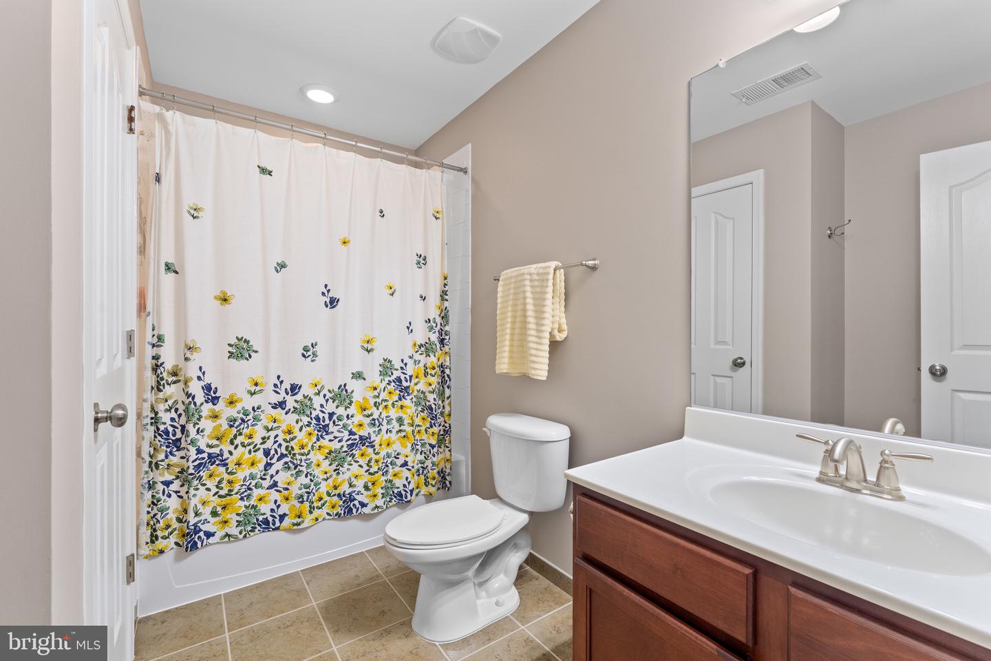 22 IRIS LN, STAFFORD, Virginia 22554, 4 Bedrooms Bedrooms, ,4 BathroomsBathrooms,Residential,For sale,22 IRIS LN,VAST2045472 MLS # VAST2045472