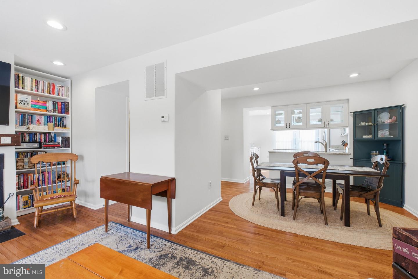 5206 LEEWARD LN, ALEXANDRIA, Virginia 22315, 3 Bedrooms Bedrooms, ,3 BathroomsBathrooms,Residential,For sale,5206 LEEWARD LN,VAFX2287494 MLS # VAFX2287494