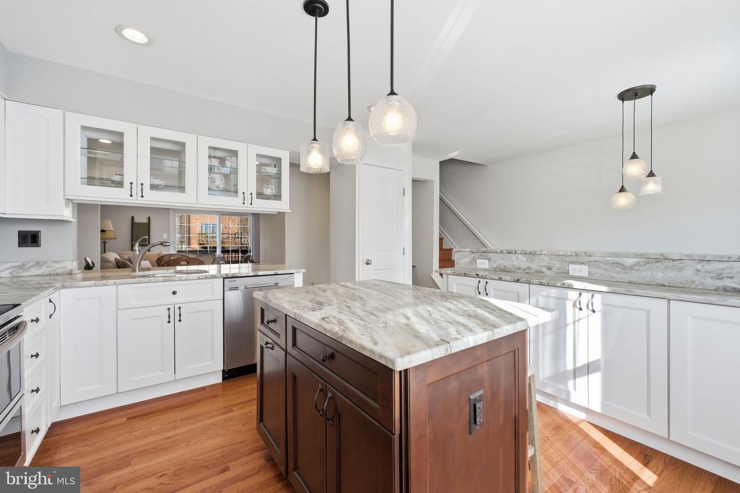 5206 LEEWARD LN, ALEXANDRIA, Virginia 22315, 3 Bedrooms Bedrooms, ,3 BathroomsBathrooms,Residential,For sale,5206 LEEWARD LN,VAFX2287494 MLS # VAFX2287494