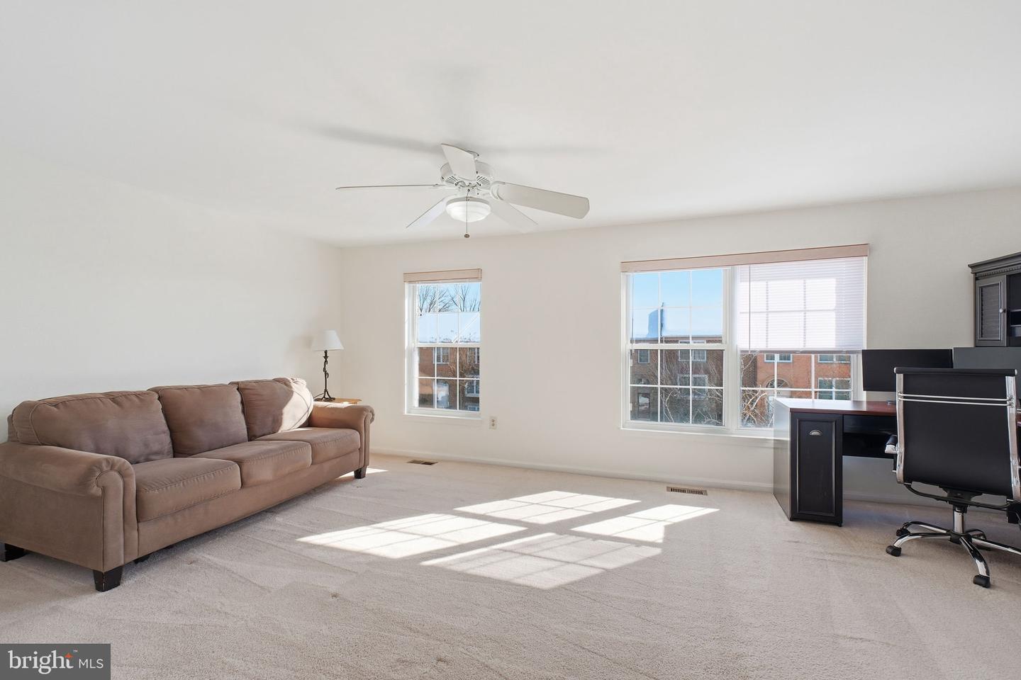 5206 LEEWARD LN, ALEXANDRIA, Virginia 22315, 3 Bedrooms Bedrooms, ,3 BathroomsBathrooms,Residential,For sale,5206 LEEWARD LN,VAFX2287494 MLS # VAFX2287494