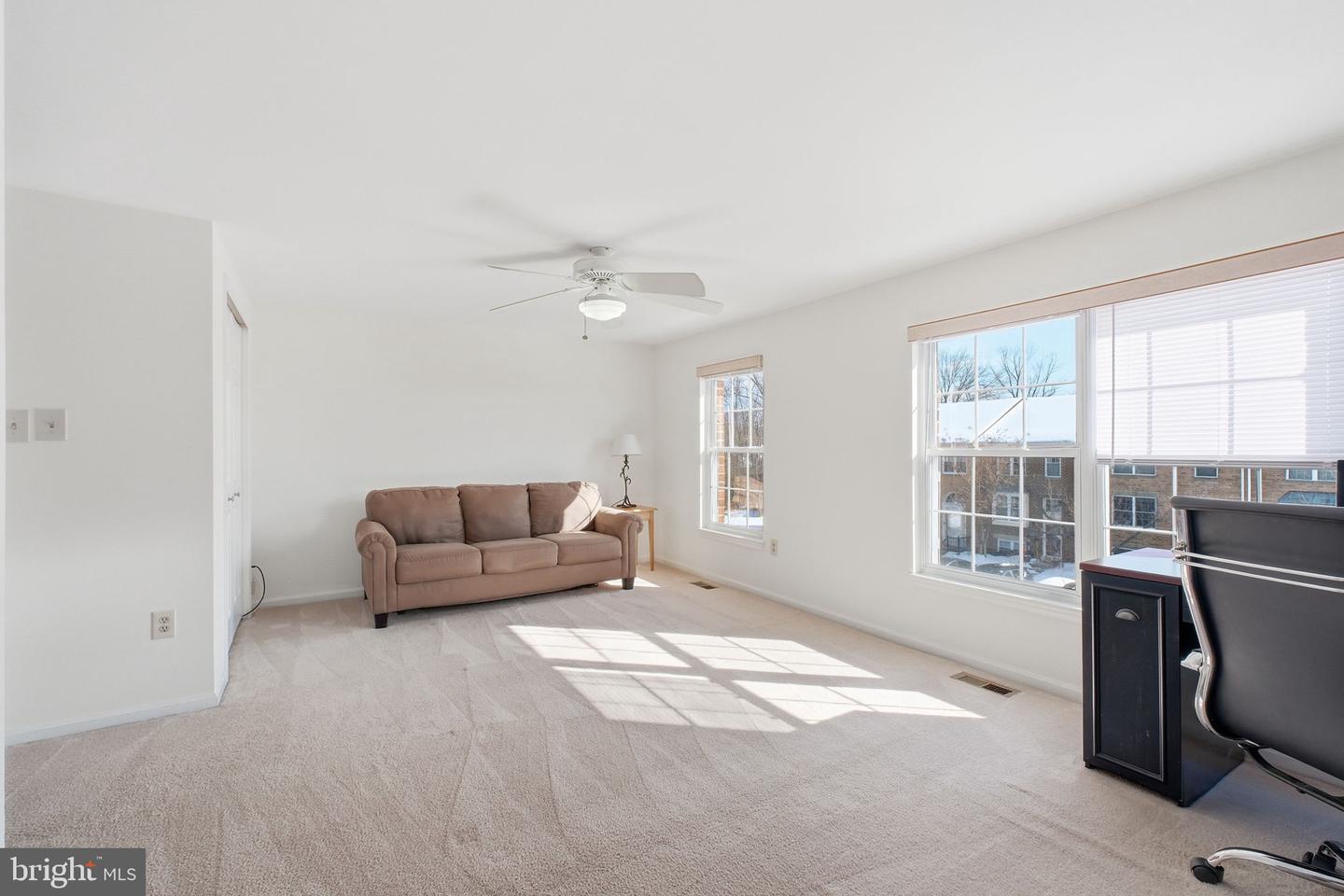 5206 LEEWARD LN, ALEXANDRIA, Virginia 22315, 3 Bedrooms Bedrooms, ,3 BathroomsBathrooms,Residential,For sale,5206 LEEWARD LN,VAFX2287494 MLS # VAFX2287494