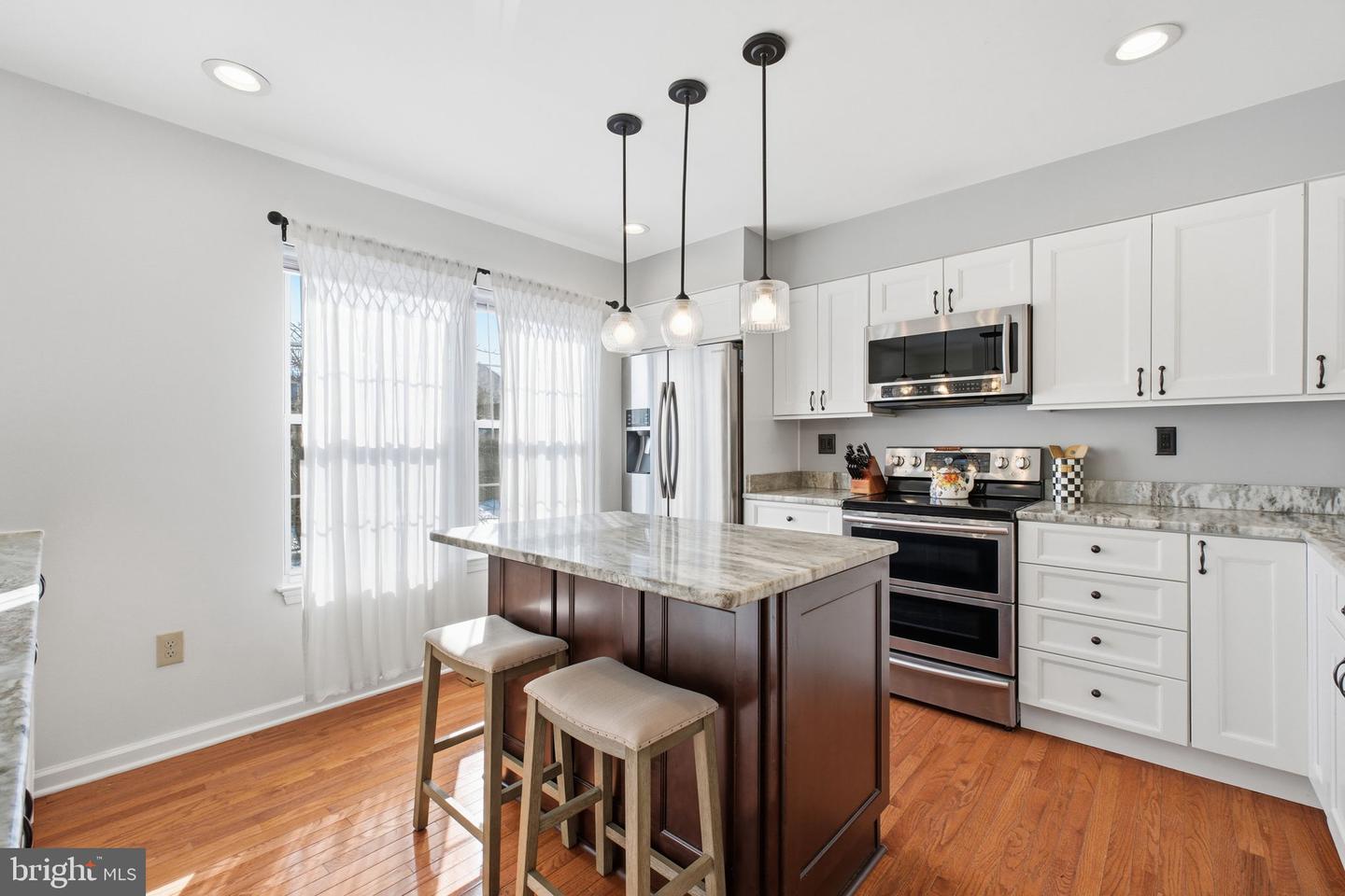 5206 LEEWARD LN, ALEXANDRIA, Virginia 22315, 3 Bedrooms Bedrooms, ,3 BathroomsBathrooms,Residential,For sale,5206 LEEWARD LN,VAFX2287494 MLS # VAFX2287494