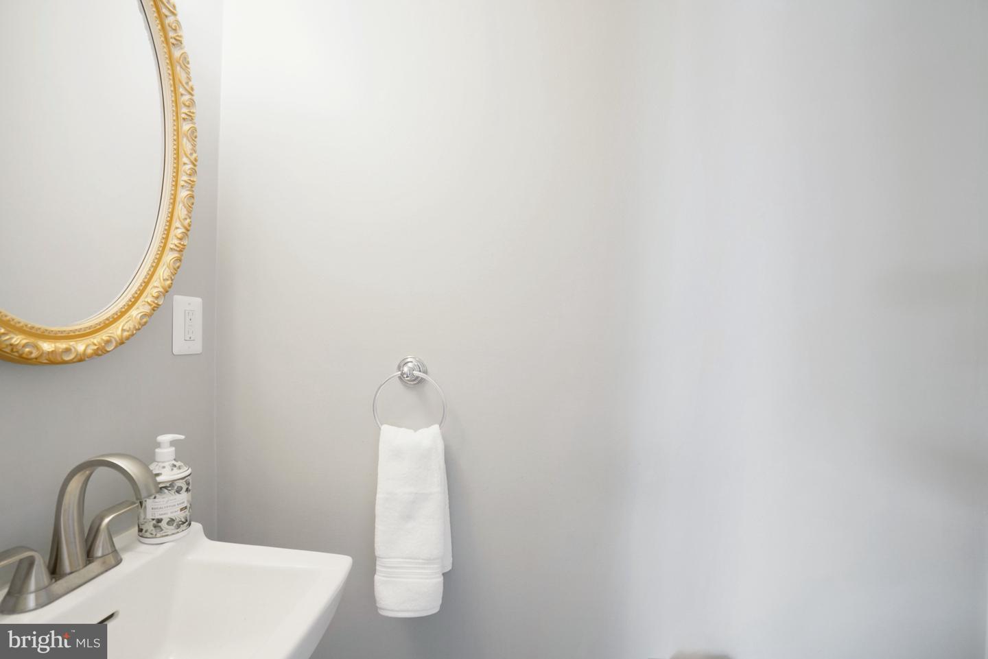 7724 CAMP ALGER AVE, FALLS CHURCH, Virginia 22042, 3 Bedrooms Bedrooms, ,2 BathroomsBathrooms,Residential,For sale,7724 CAMP ALGER AVE,VAFX2287504 MLS # VAFX2287504