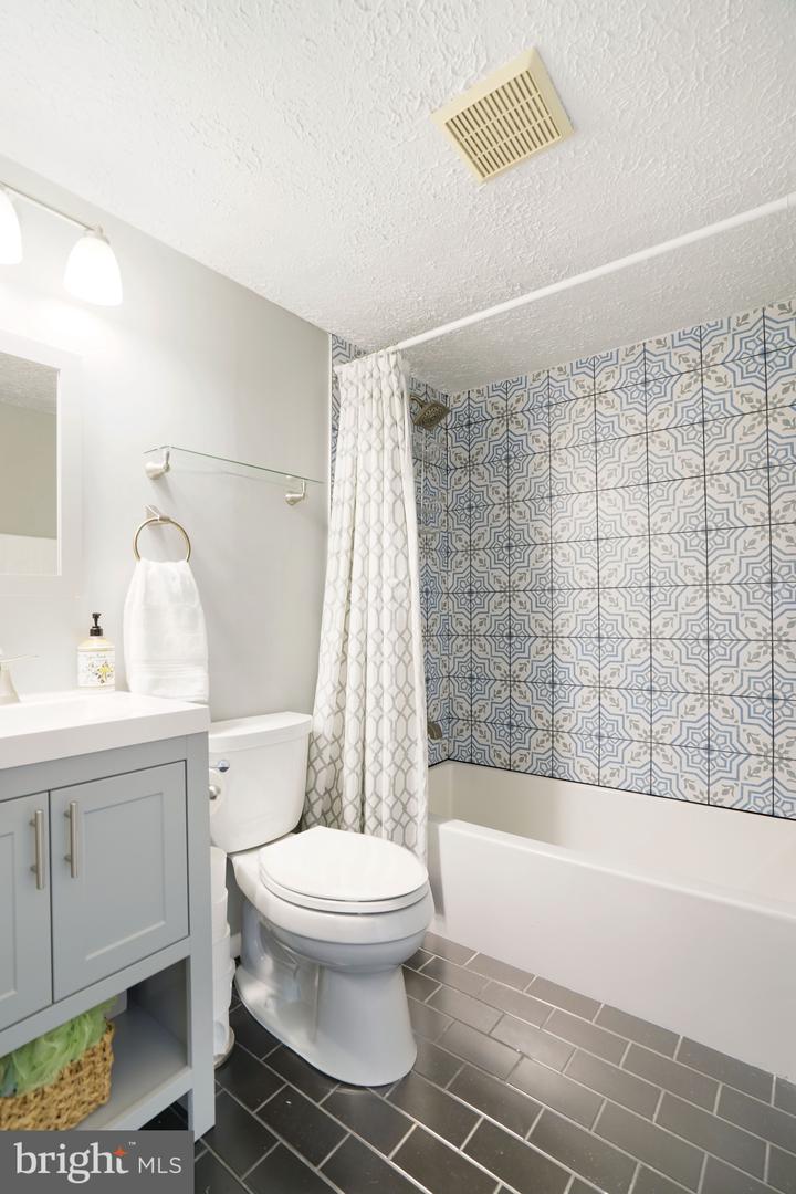 7724 CAMP ALGER AVE, FALLS CHURCH, Virginia 22042, 3 Bedrooms Bedrooms, ,2 BathroomsBathrooms,Residential,For sale,7724 CAMP ALGER AVE,VAFX2287504 MLS # VAFX2287504