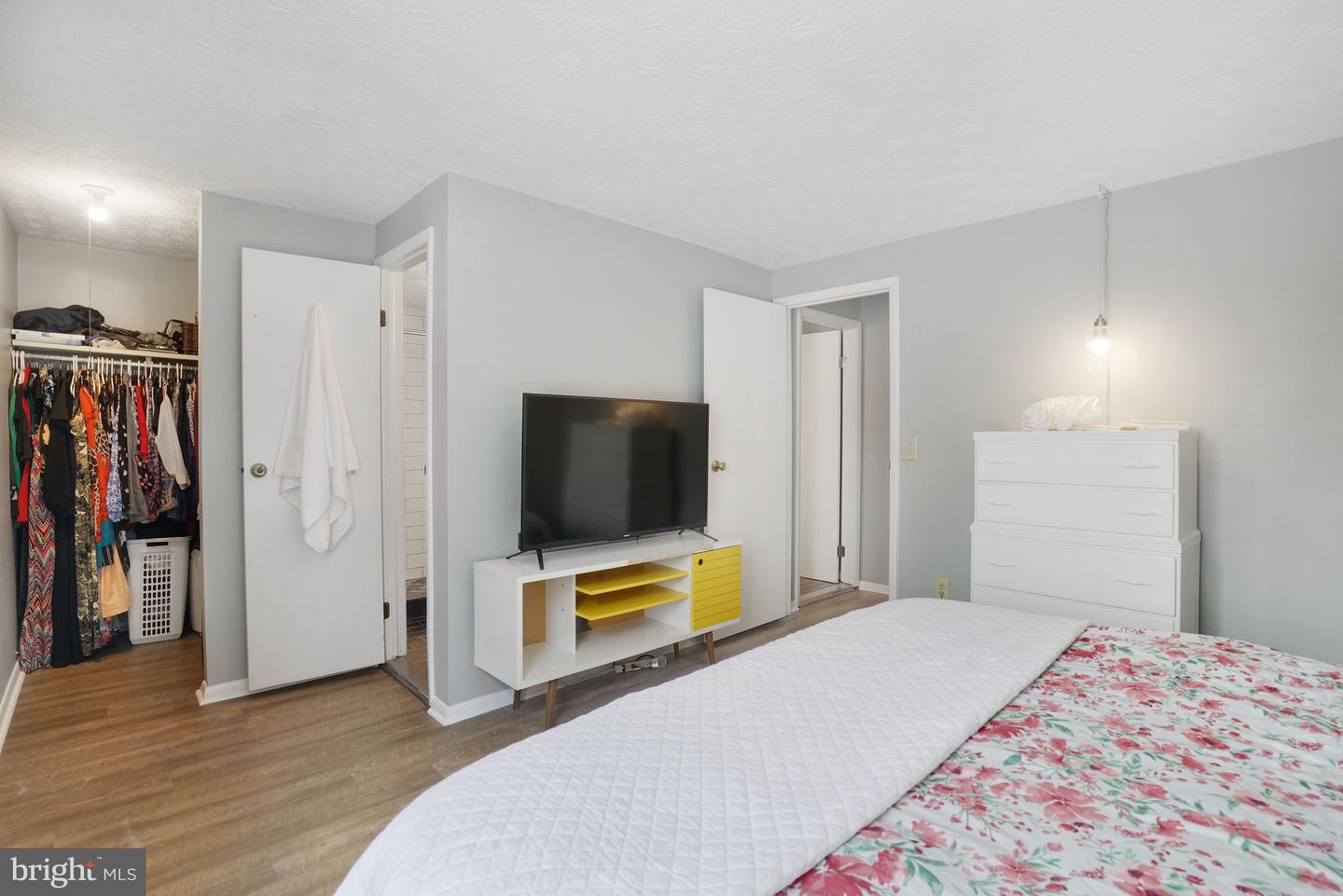 7724 CAMP ALGER AVE, FALLS CHURCH, Virginia 22042, 3 Bedrooms Bedrooms, ,2 BathroomsBathrooms,Residential,For sale,7724 CAMP ALGER AVE,VAFX2287504 MLS # VAFX2287504