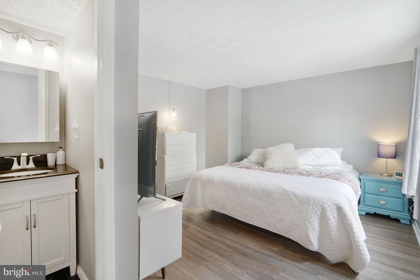 7724 CAMP ALGER AVE, FALLS CHURCH, Virginia 22042, 3 Bedrooms Bedrooms, ,2 BathroomsBathrooms,Residential,For sale,7724 CAMP ALGER AVE,VAFX2287504 MLS # VAFX2287504