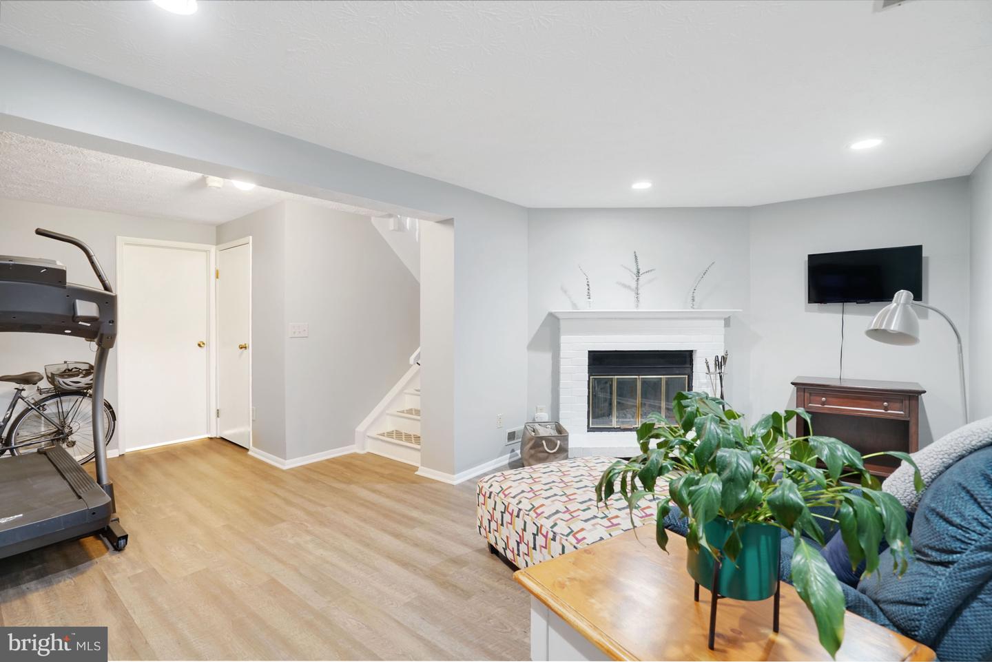 7724 CAMP ALGER AVE, FALLS CHURCH, Virginia 22042, 3 Bedrooms Bedrooms, ,2 BathroomsBathrooms,Residential,For sale,7724 CAMP ALGER AVE,VAFX2287504 MLS # VAFX2287504