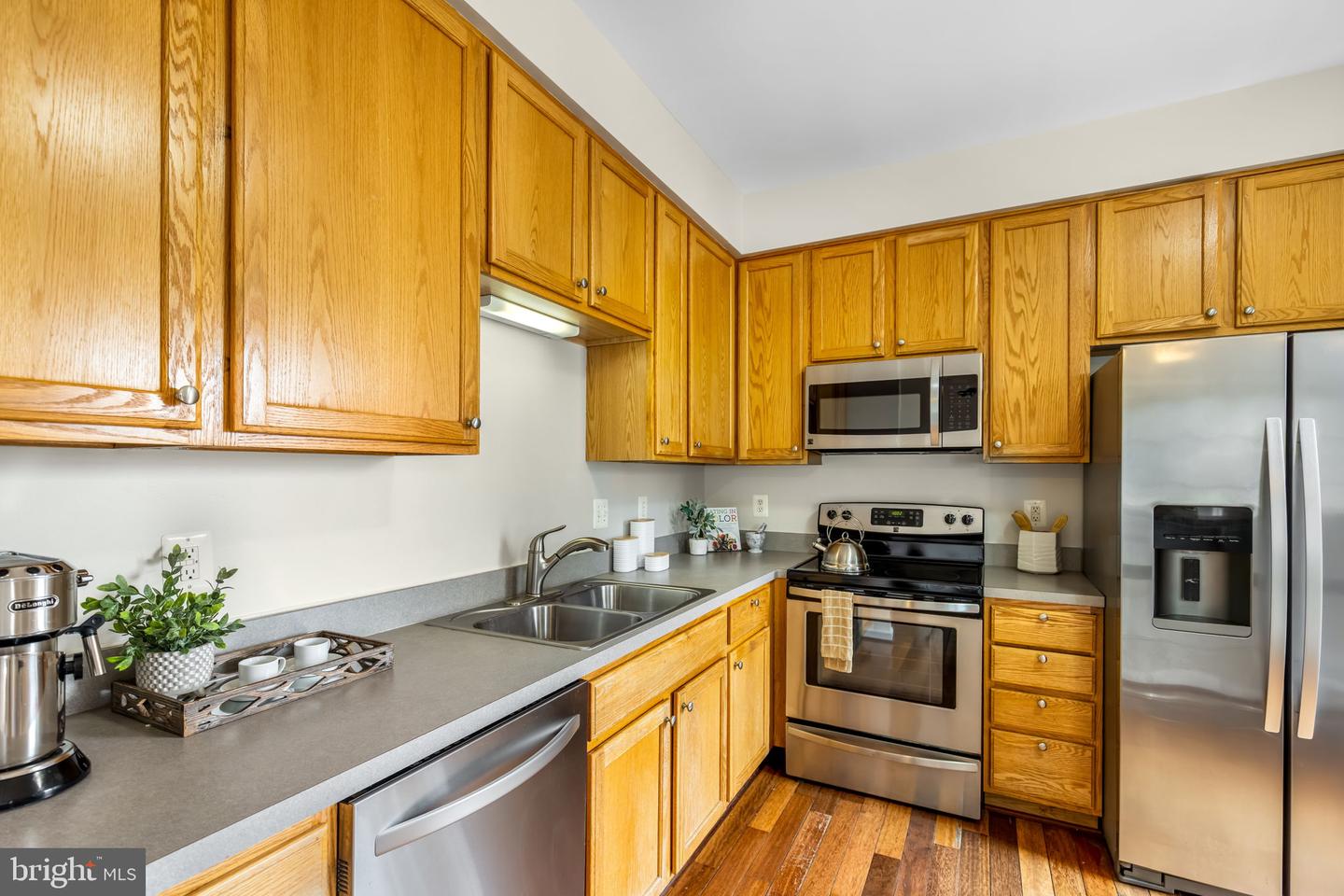 19167 KEPHARTS MILL TER, LEESBURG, Virginia 20176, 3 Bedrooms Bedrooms, 7 Rooms Rooms,2 BathroomsBathrooms,Residential,For sale,19167 KEPHARTS MILL TER,VALO2114638 MLS # VALO2114638