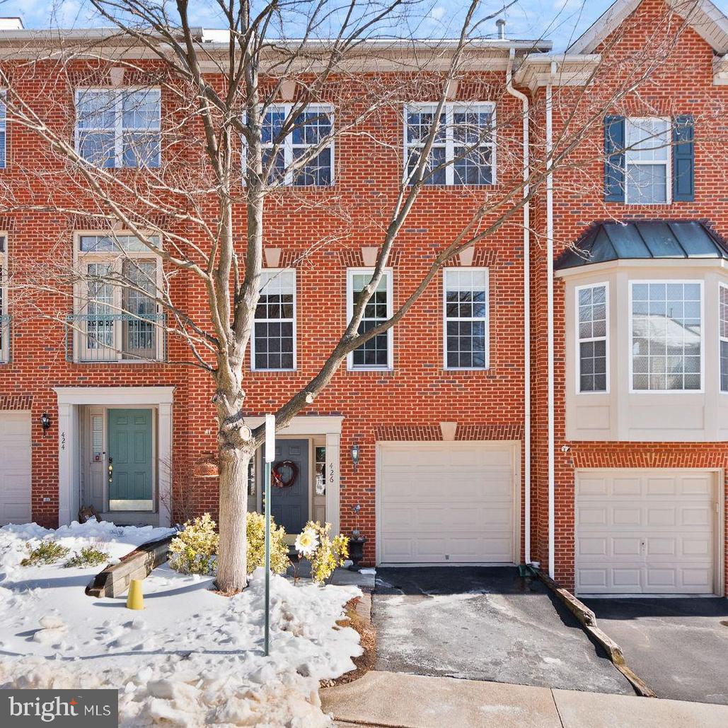 426 STANTON PL, ALEXANDRIA, Virginia 22304, 3 Bedrooms Bedrooms, ,2 BathroomsBathrooms,Residential,For sale,426 STANTON PL,VAAX2053524 MLS # VAAX2053524