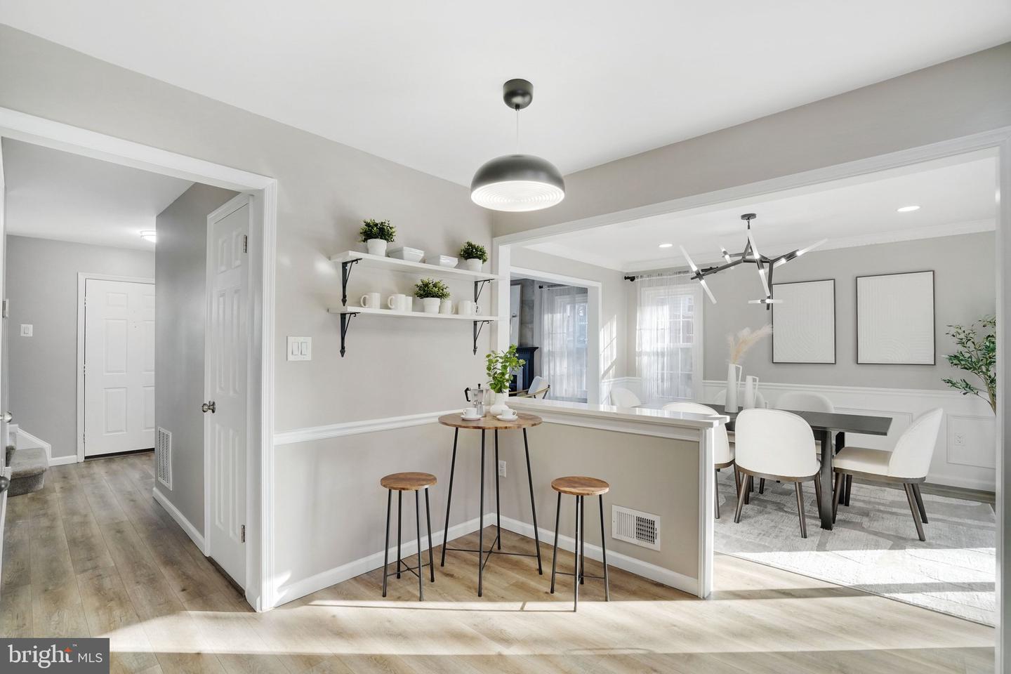 5918 ROBERTS COMMON CT, BURKE, Virginia 22015, 3 Bedrooms Bedrooms, ,3 BathroomsBathrooms,Residential,For sale,5918 ROBERTS COMMON CT,VAFX2287550 MLS # VAFX2287550