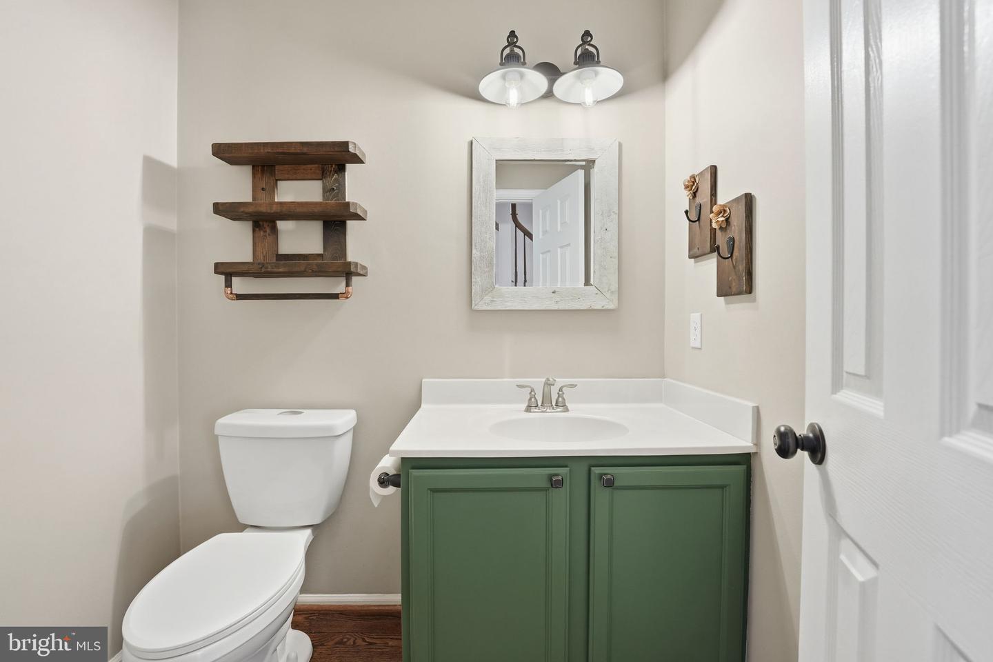 468 DEVON DR, WARRENTON, Virginia 20186, 4 Bedrooms Bedrooms, ,2 BathroomsBathrooms,Residential,For sale,468 DEVON DR,VAFQ2020296 MLS # VAFQ2020296