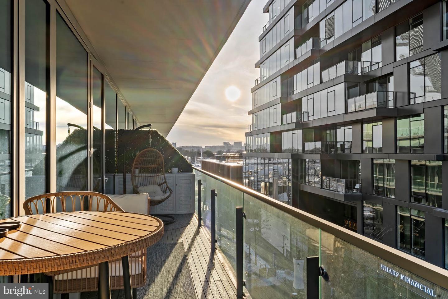 601 WHARF ST SW #411, WASHINGTON, District Of Columbia 20024, 1 Bedroom Bedrooms, ,1 BathroomBathrooms,Residential,For sale,601 WHARF ST SW #411,DCDC2243246 MLS # DCDC2243246