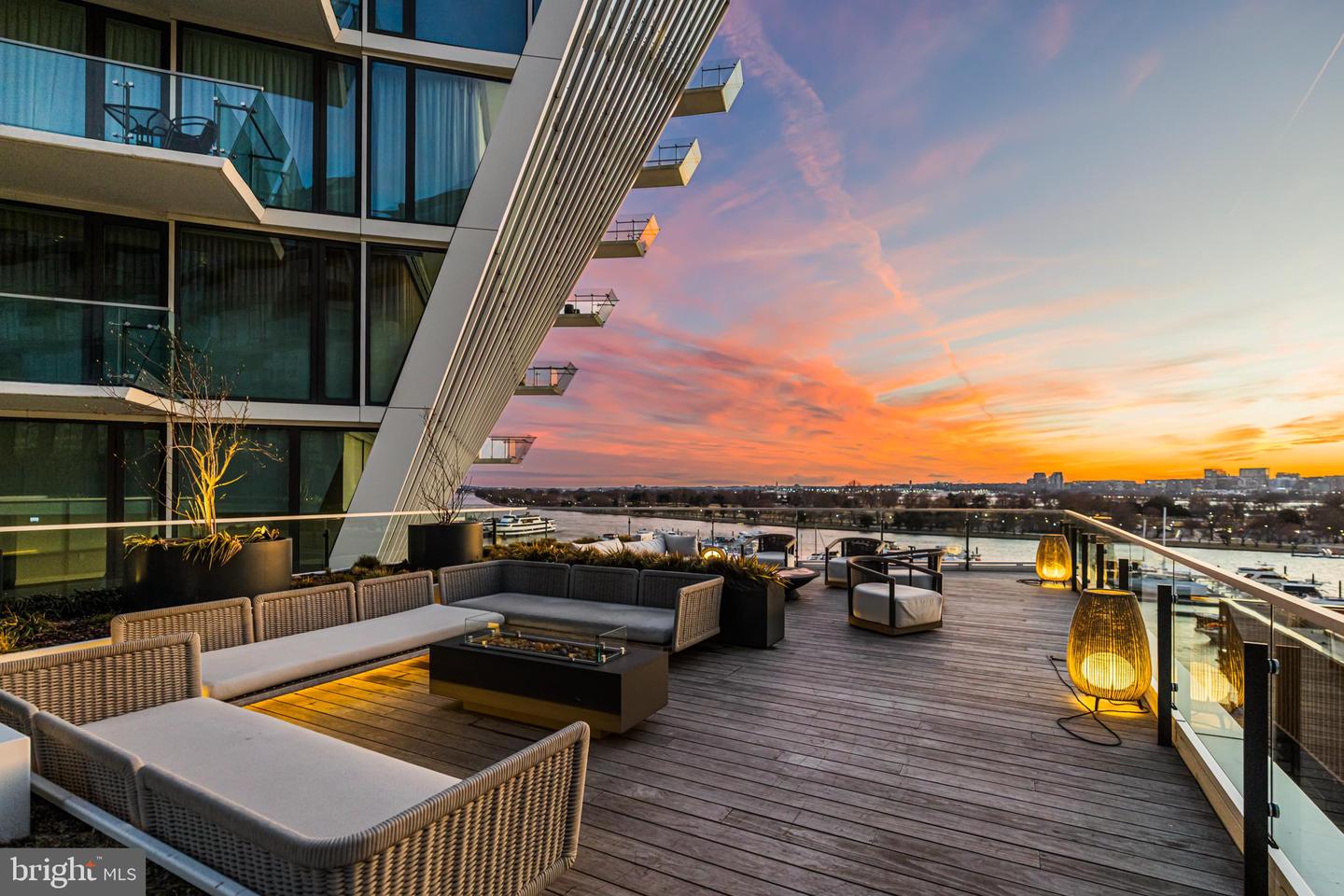 601 WHARF ST SW #411, WASHINGTON, District Of Columbia 20024, 1 Bedroom Bedrooms, ,1 BathroomBathrooms,Residential,For sale,601 WHARF ST SW #411,DCDC2243246 MLS # DCDC2243246