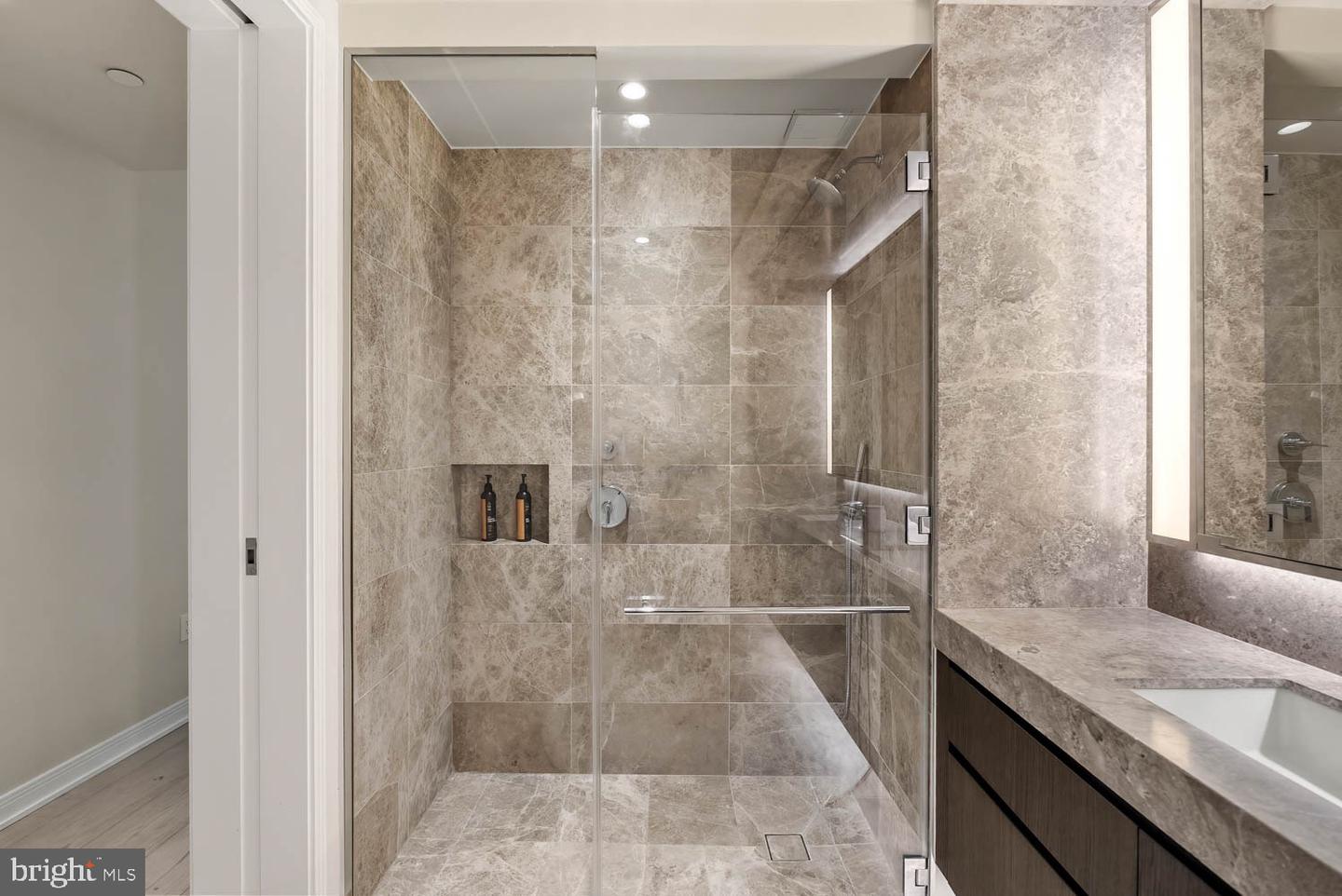 601 WHARF ST SW #411, WASHINGTON, District Of Columbia 20024, 1 Bedroom Bedrooms, ,1 BathroomBathrooms,Residential,For sale,601 WHARF ST SW #411,DCDC2243246 MLS # DCDC2243246