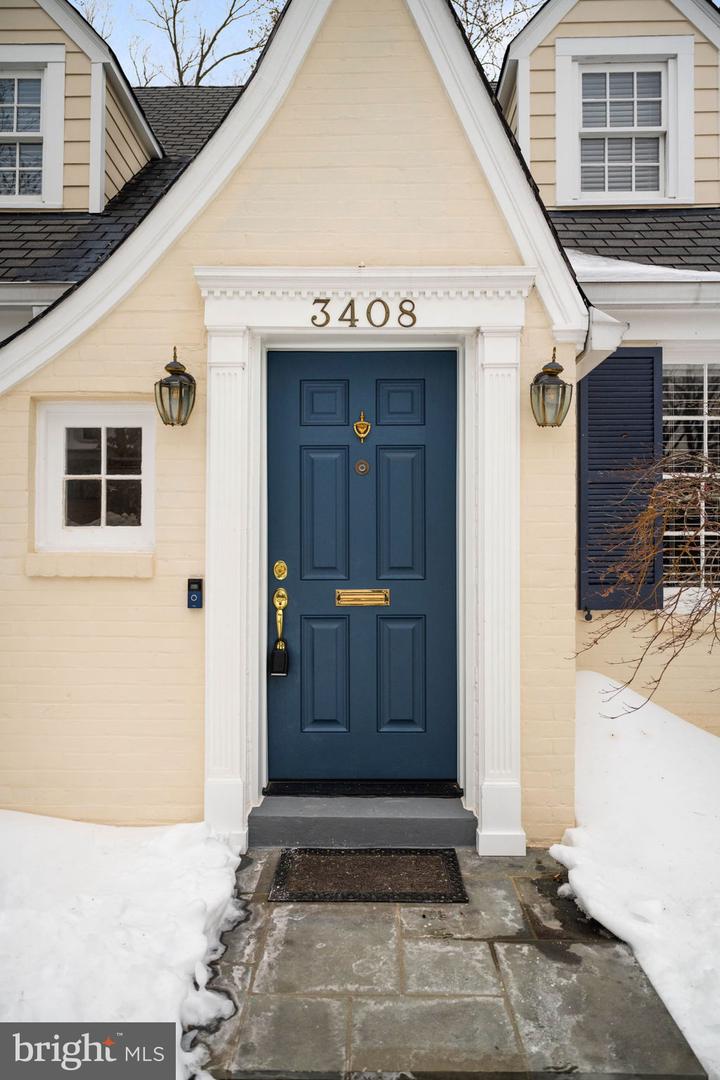 3408 ALABAMA AVE, ALEXANDRIA, Virginia 22305, 4 Bedrooms Bedrooms, ,3 BathroomsBathrooms,Residential,For sale,3408 ALABAMA AVE,VAAX2053542 MLS # VAAX2053542