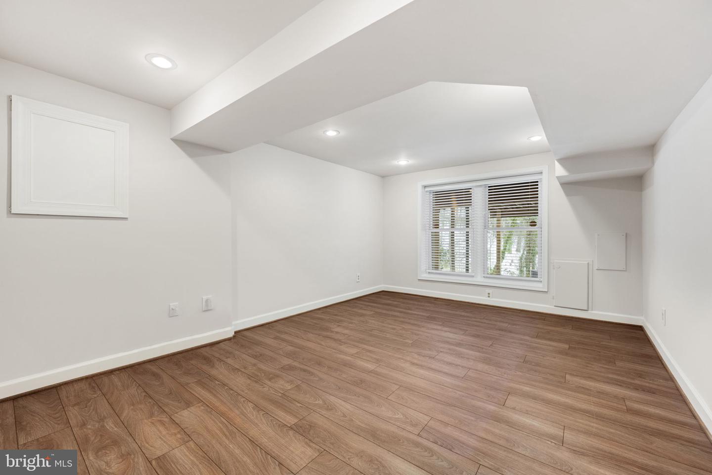 3408 ALABAMA AVE, ALEXANDRIA, Virginia 22305, 4 Bedrooms Bedrooms, ,3 BathroomsBathrooms,Residential,For sale,3408 ALABAMA AVE,VAAX2053542 MLS # VAAX2053542