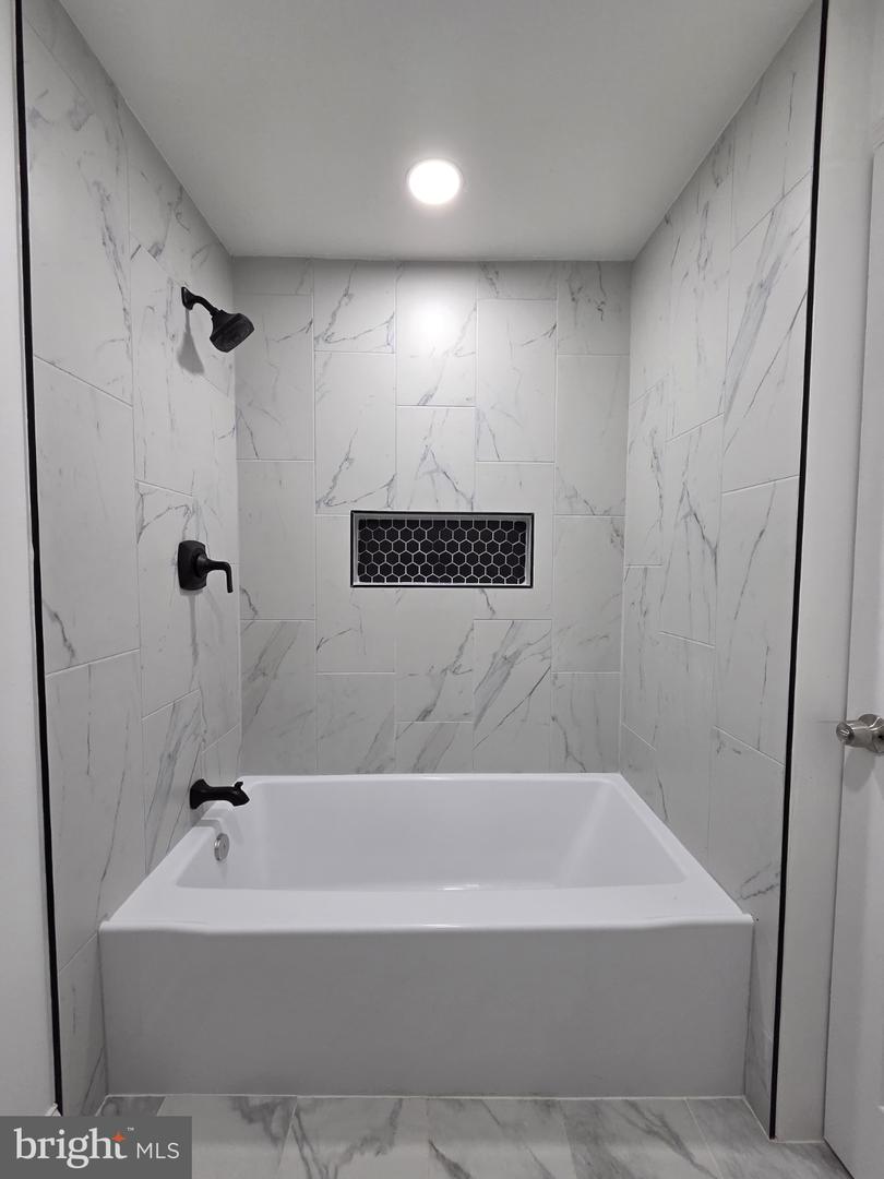 580 YORK AVE, WINCHESTER, Virginia 22601, 2 Bedrooms Bedrooms, 3 Rooms Rooms,1 BathroomBathrooms,Residential,For sale,580 YORK AVE,VAWI2009852 MLS # VAWI2009852