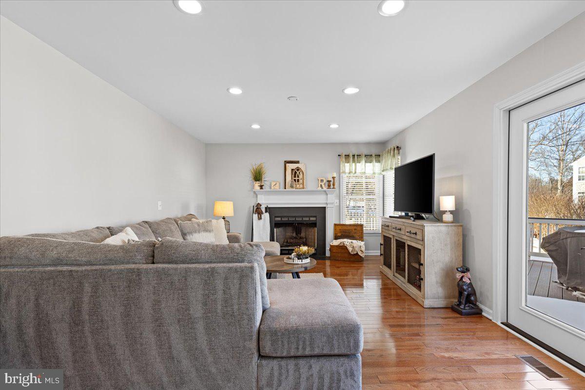 43960 BIDWELL CT, ASHBURN, Virginia 20147, 4 Bedrooms Bedrooms, ,3 BathroomsBathrooms,Residential,For sale,43960 BIDWELL CT,VALO2114728 MLS # VALO2114728