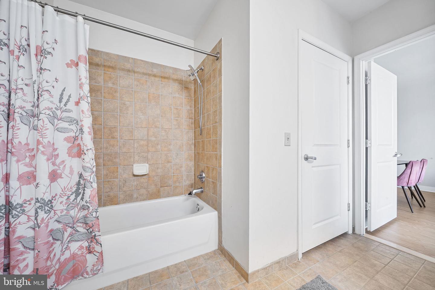 555 MASSACHUSETTS AVE NW #1414, WASHINGTON, District Of Columbia 20001, ,1 BathroomBathrooms,Residential,For sale,555 MASSACHUSETTS AVE NW #1414,DCDC2243448 MLS # DCDC2243448