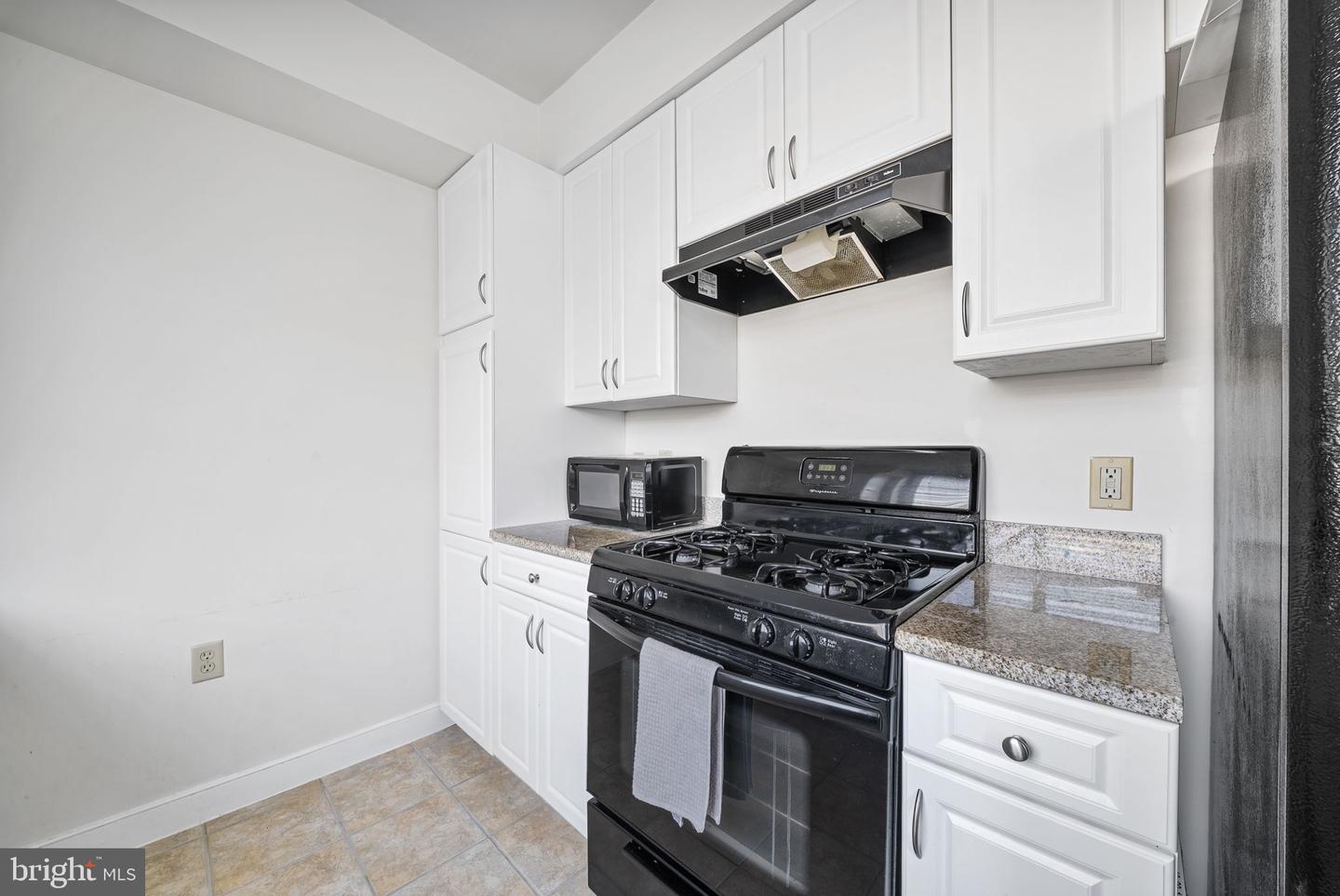 555 MASSACHUSETTS AVE NW #1414, WASHINGTON, District Of Columbia 20001, ,1 BathroomBathrooms,Residential,For sale,555 MASSACHUSETTS AVE NW #1414,DCDC2243448 MLS # DCDC2243448