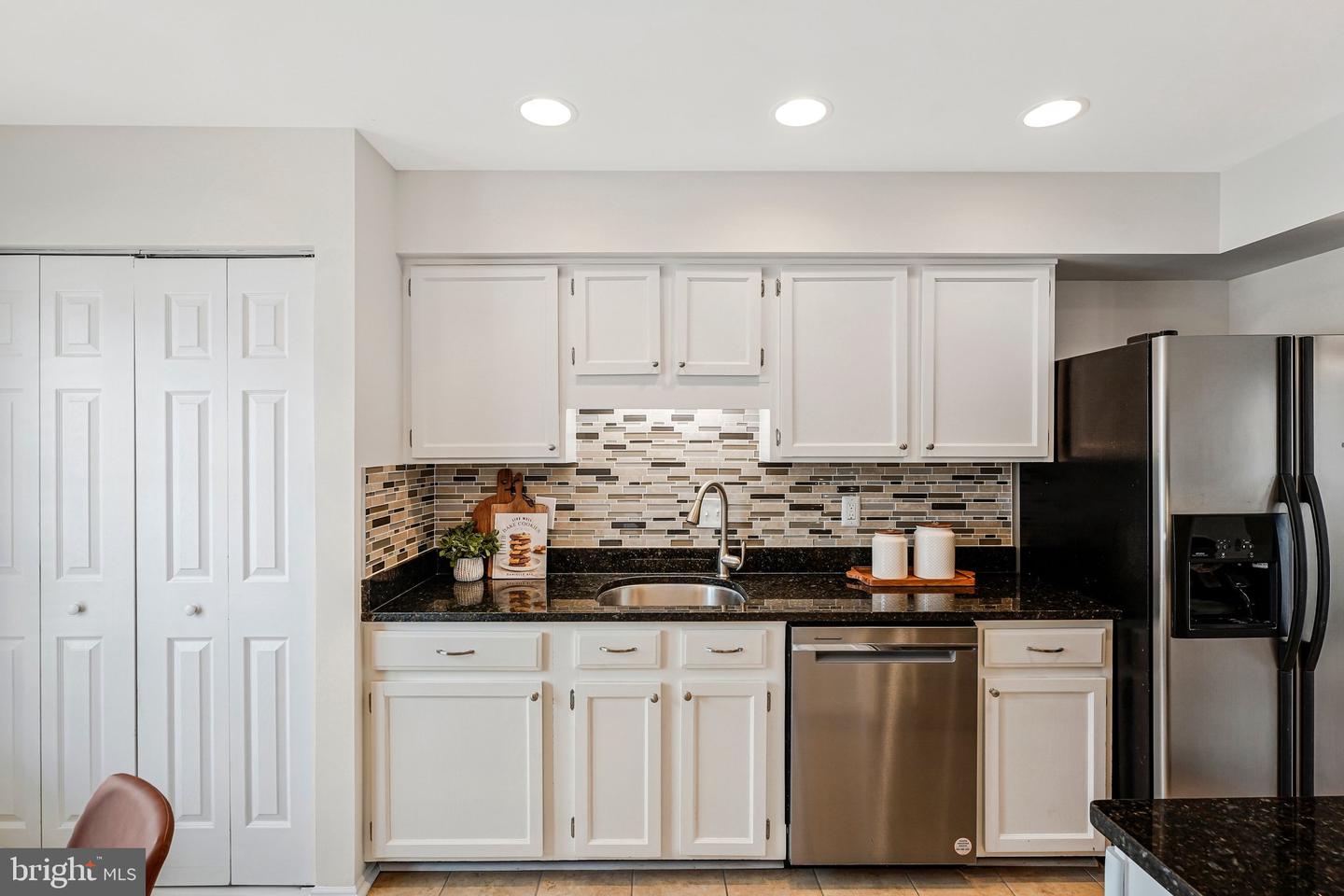 6045 MEYERS LANDING CT, BURKE, Virginia 22015, 3 Bedrooms Bedrooms, ,2 BathroomsBathrooms,Residential,For sale,6045 MEYERS LANDING CT,VAFX2287792 MLS # VAFX2287792