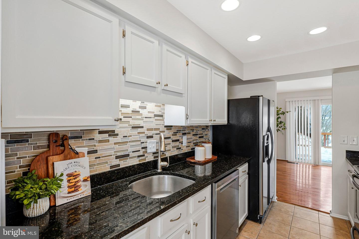 6045 MEYERS LANDING CT, BURKE, Virginia 22015, 3 Bedrooms Bedrooms, ,2 BathroomsBathrooms,Residential,For sale,6045 MEYERS LANDING CT,VAFX2287792 MLS # VAFX2287792